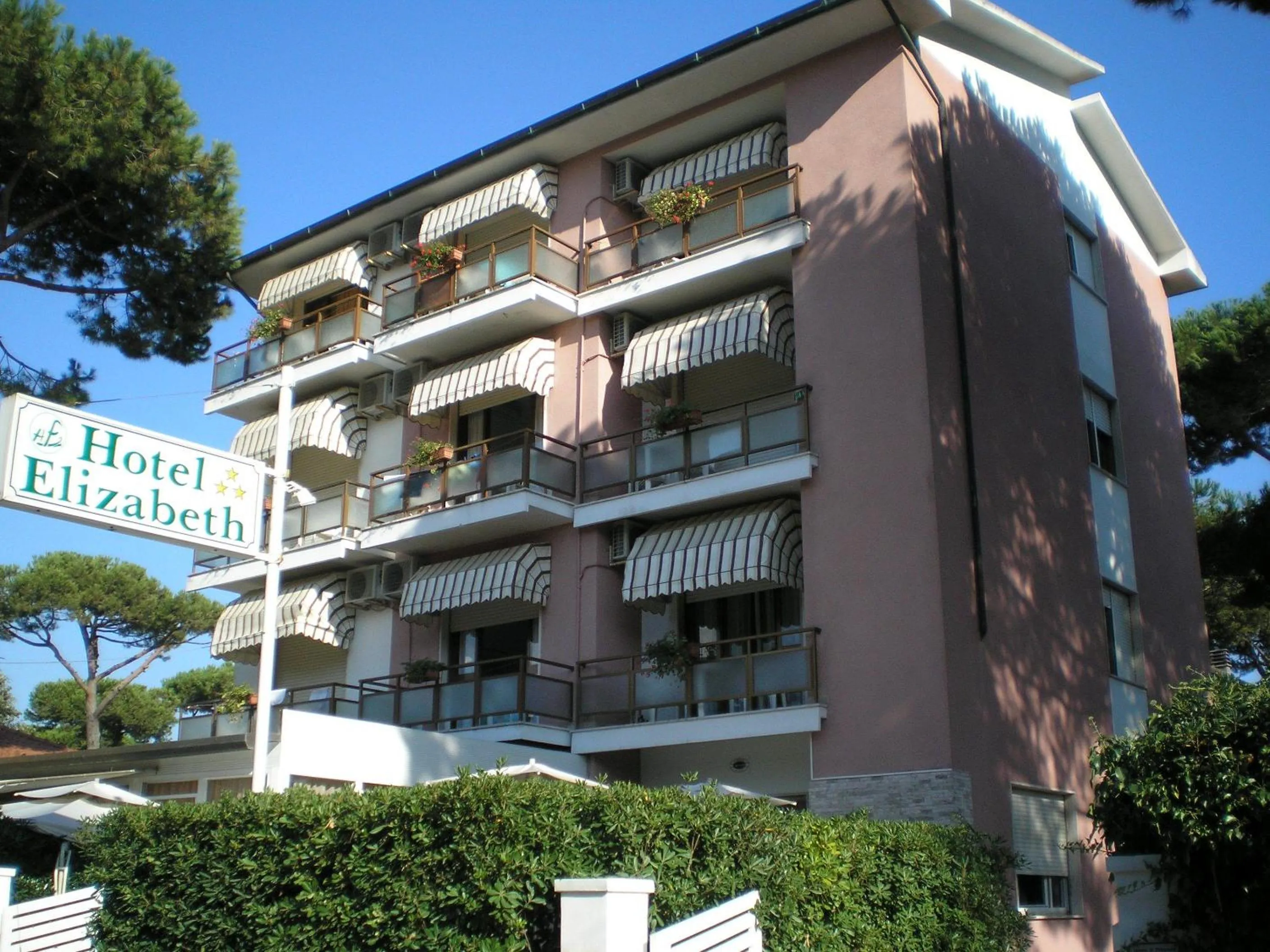 Property building in Hotel Elizabeth