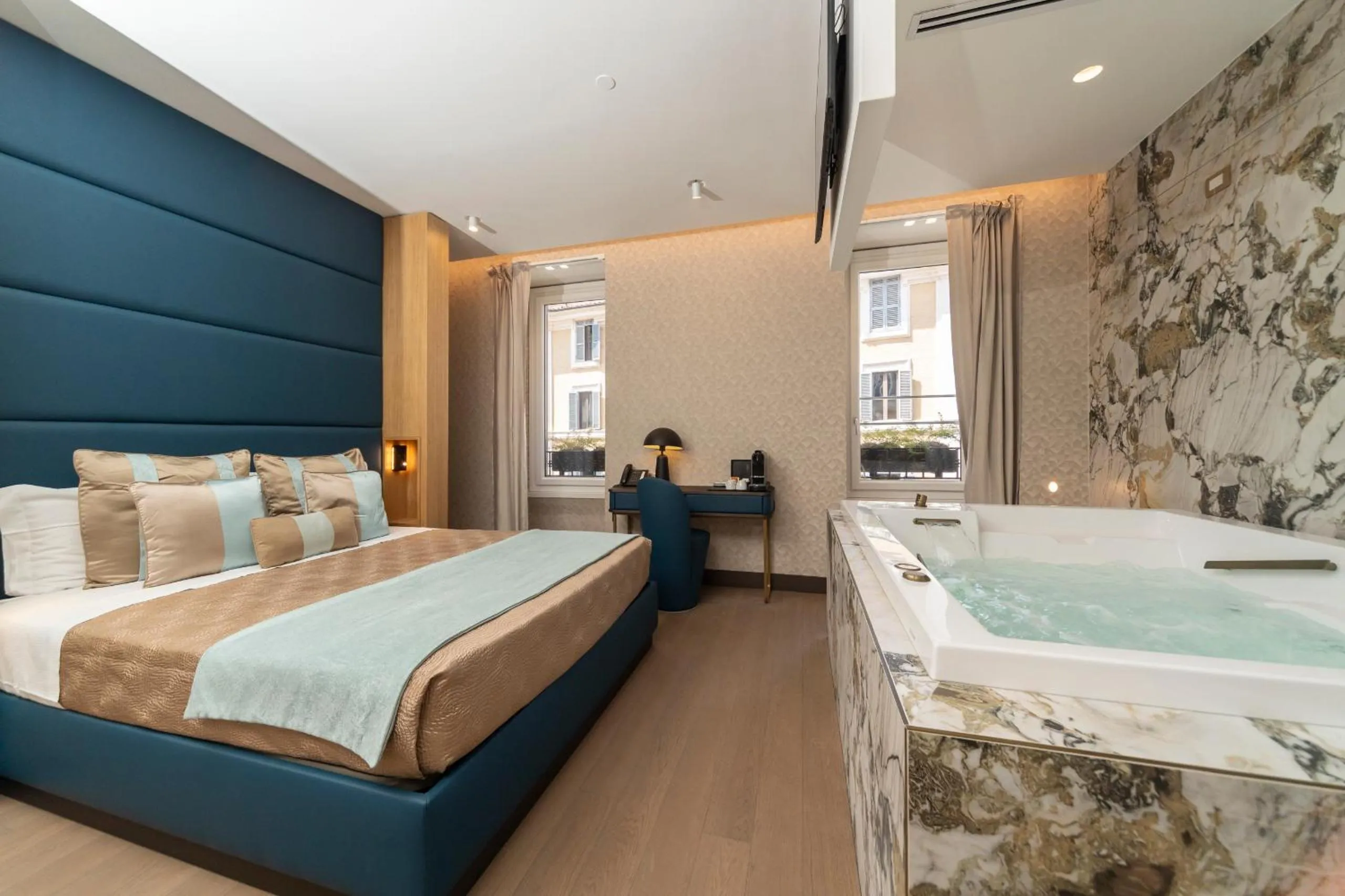 Bed in San Carlo Suite