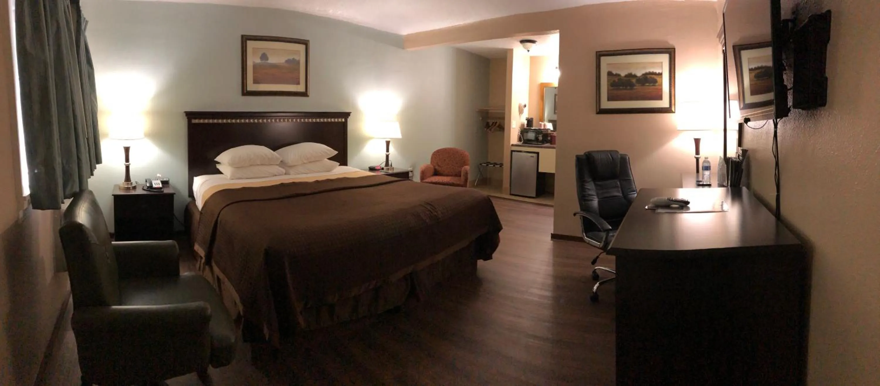 Bed in Value Inn Motel EUGENE AIRPORT