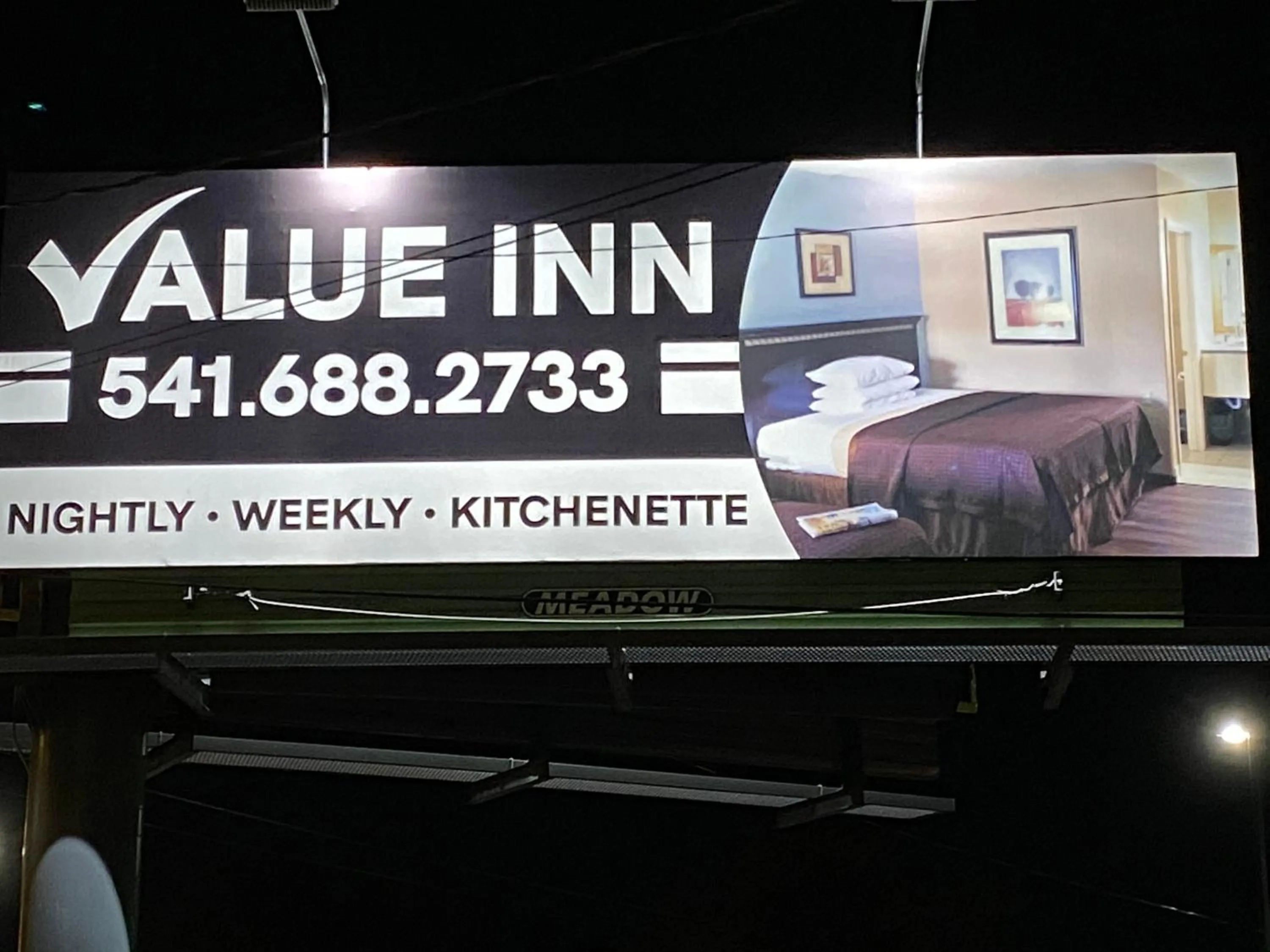 Property logo or sign, Bed in Value Inn Motel EUGENE AIRPORT