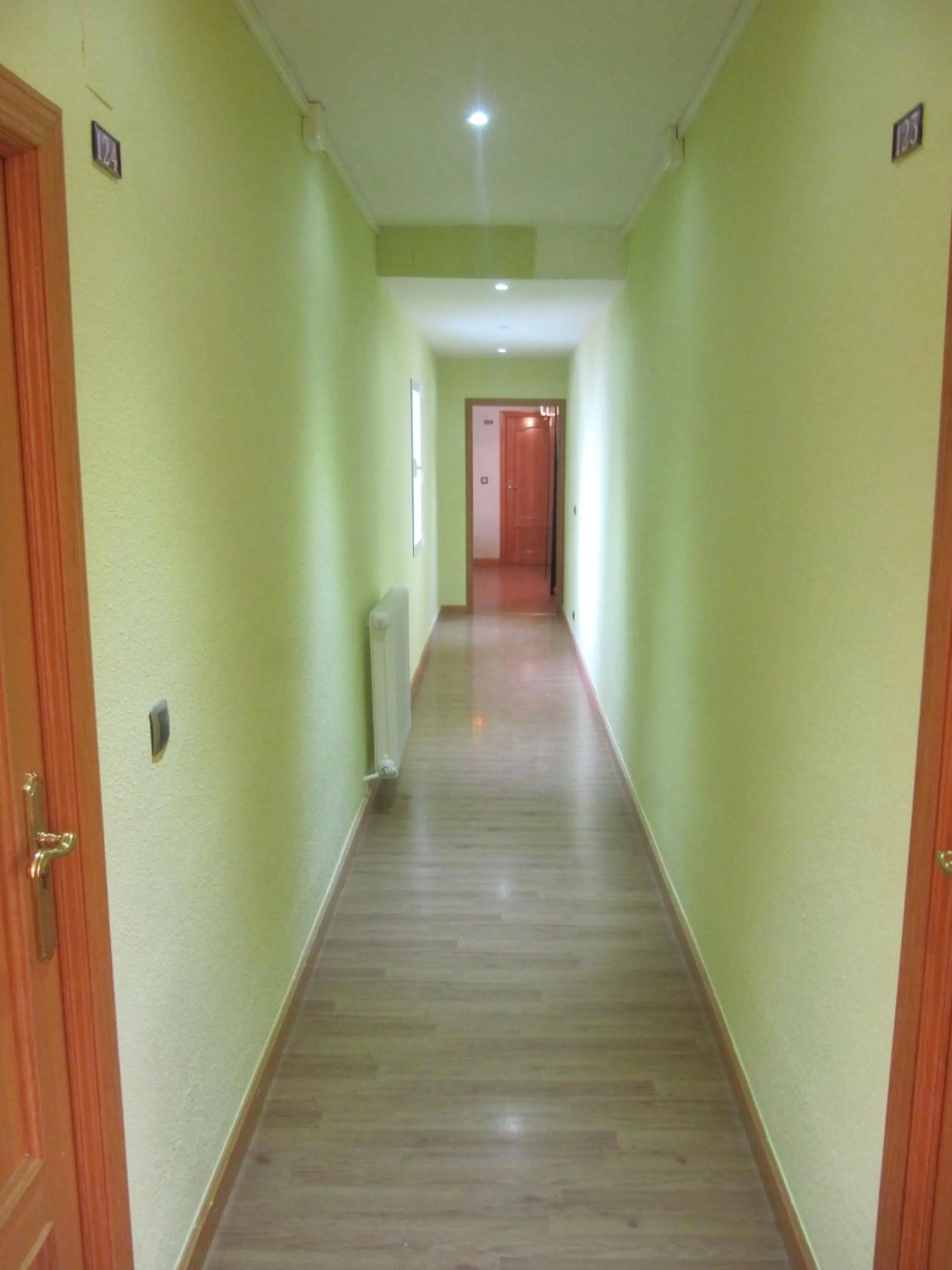 Area and facilities in Hotel Corona de Castilla