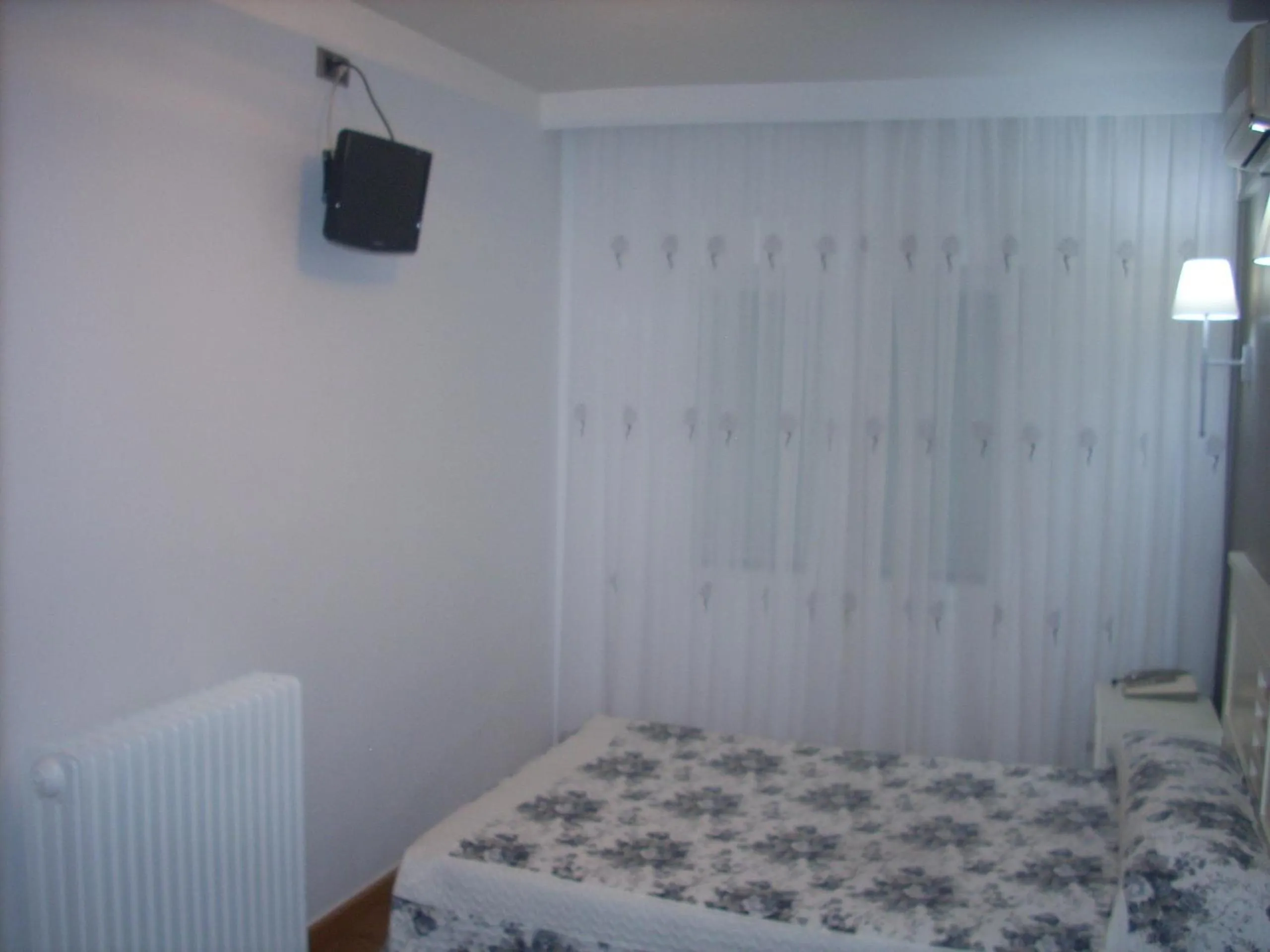 Bedroom, Bed in Hotel Corona de Castilla