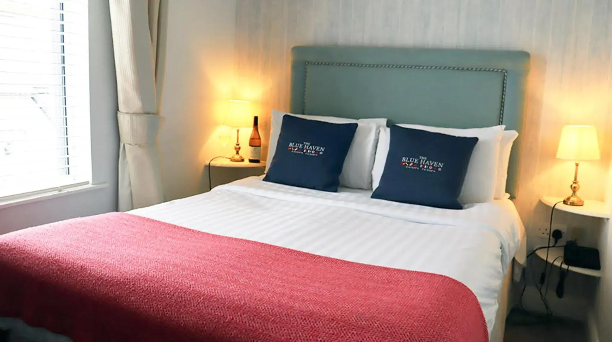 Single Room in The Blue Haven Hotel Single Room in The Blue Haven Hotel