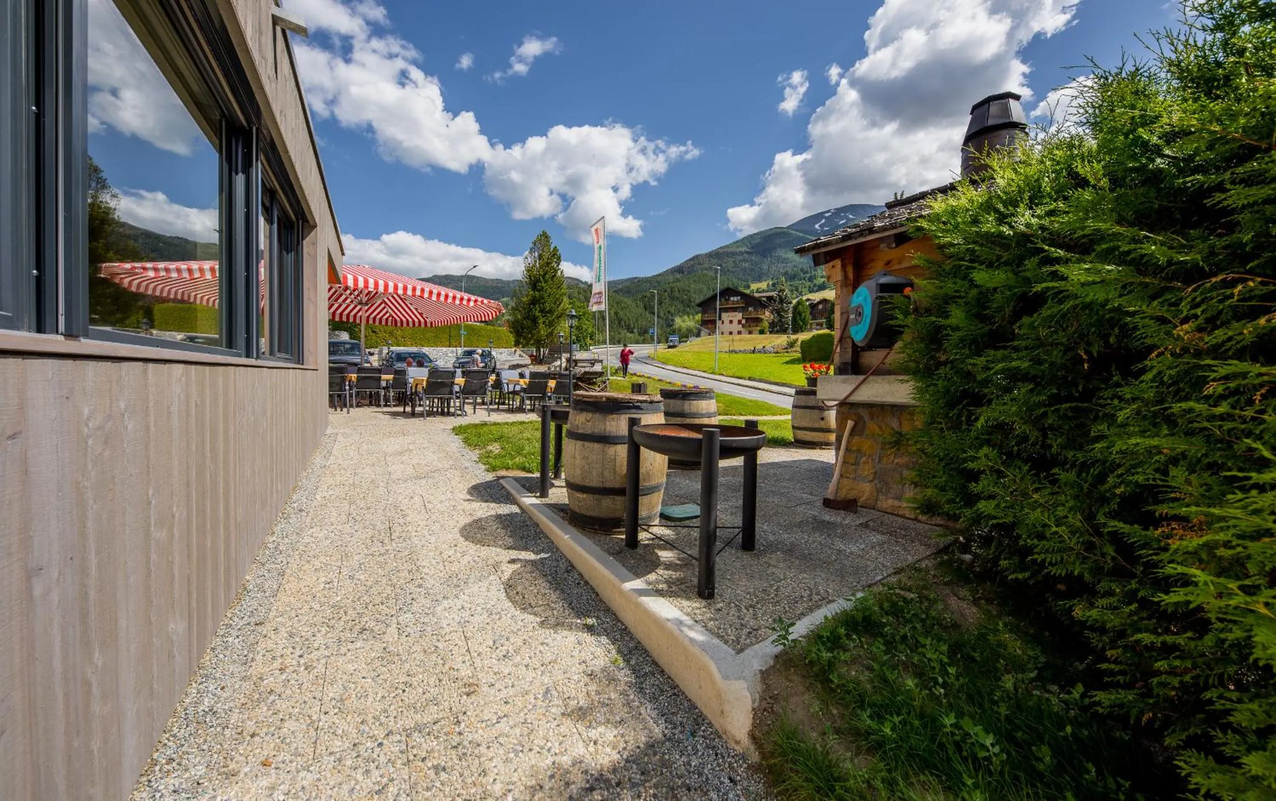 Facade/entrance in Sporthotel Walliserhof