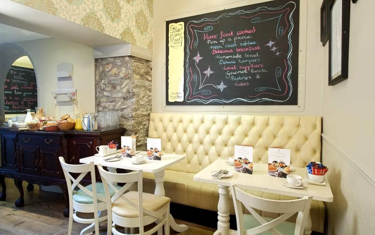 Restaurant/places to eat in The Old Bank Town House