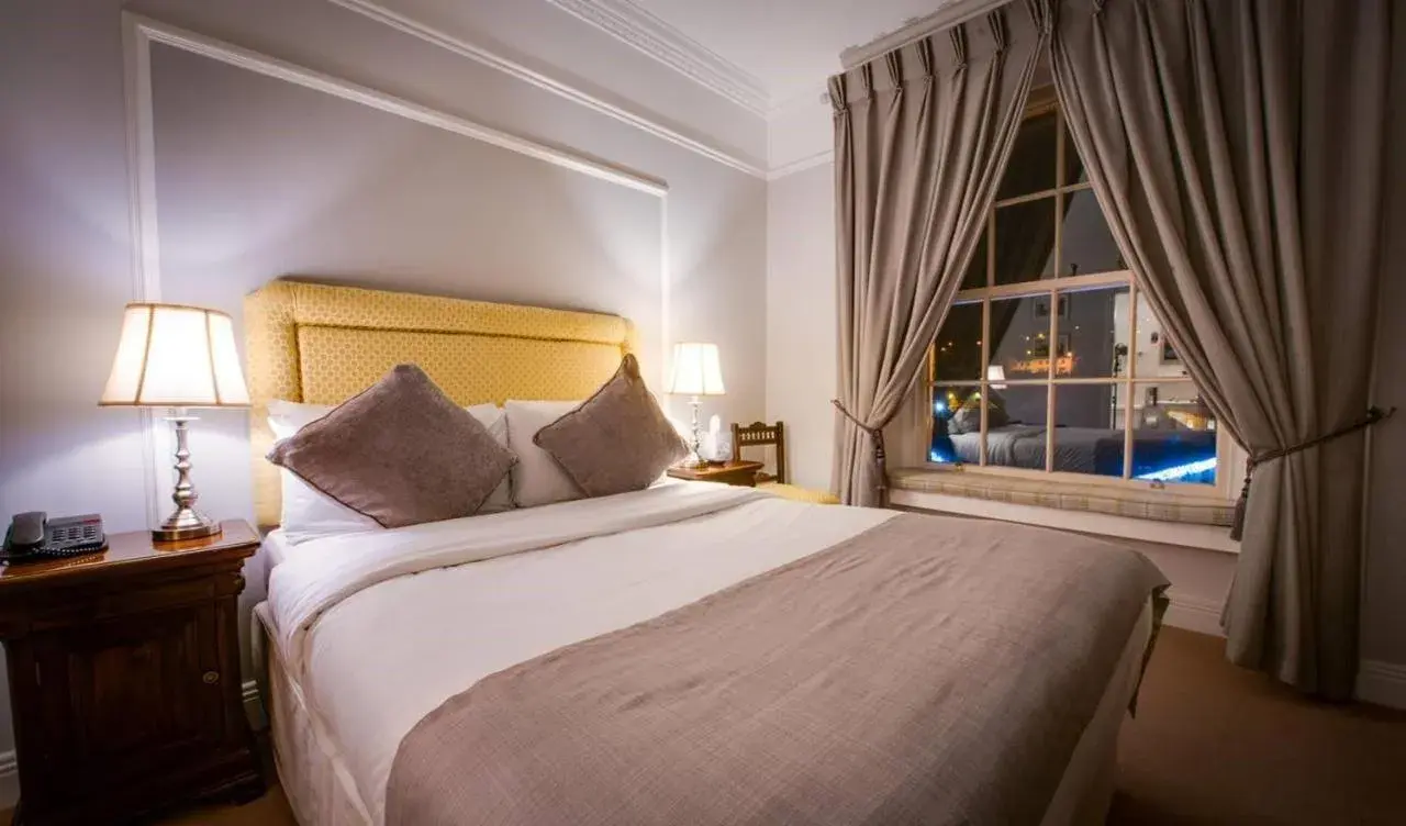 Double Room in The Old Bank Town House Double Room in The Old Bank Town House