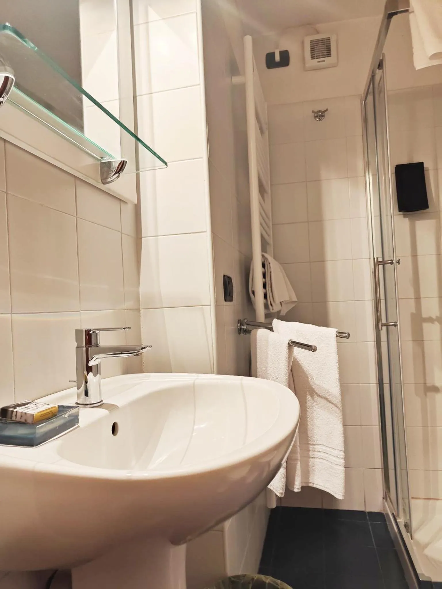 Bathroom in Veronetta House