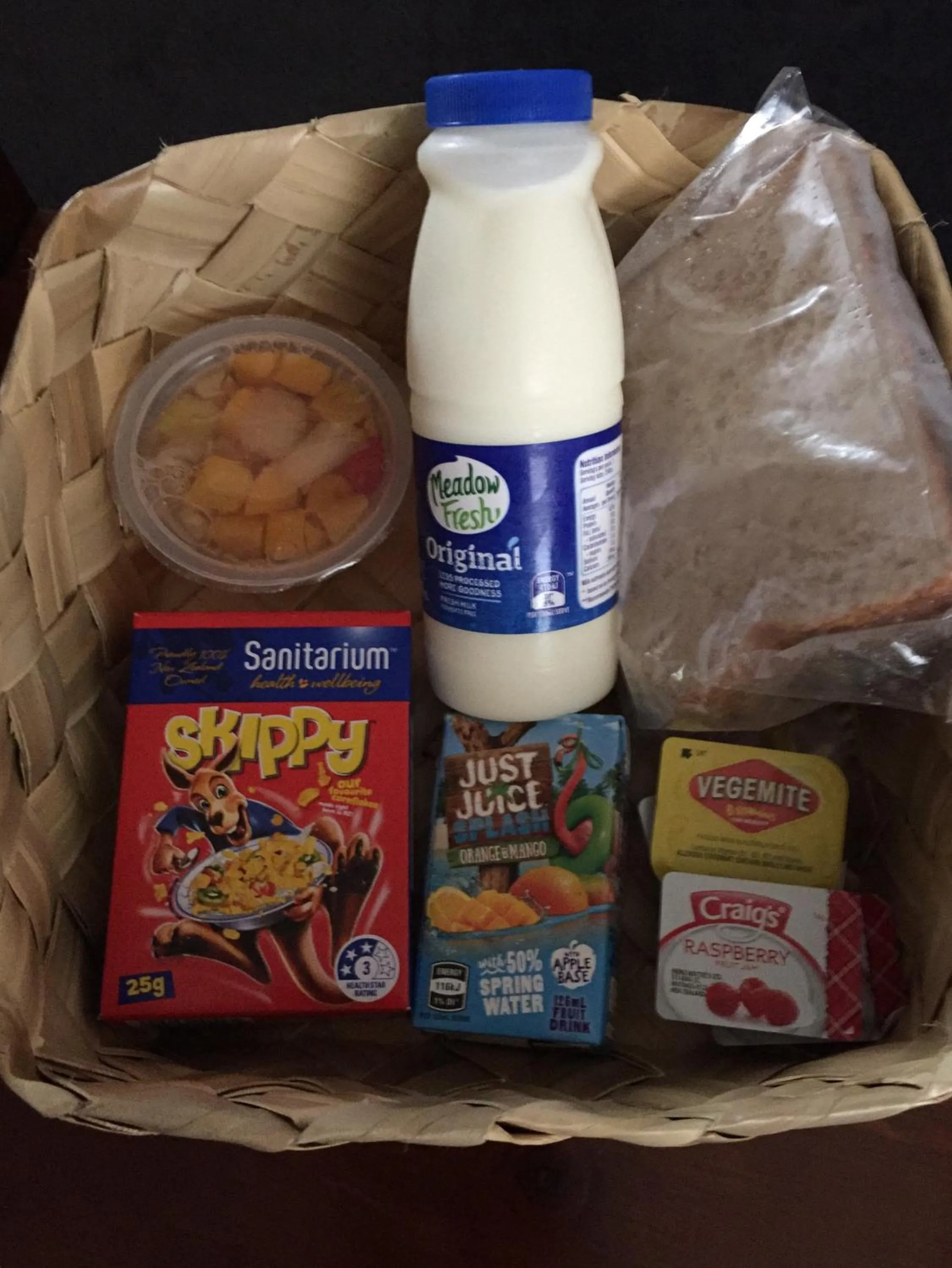 Breakfast in Highway Lodge Motel