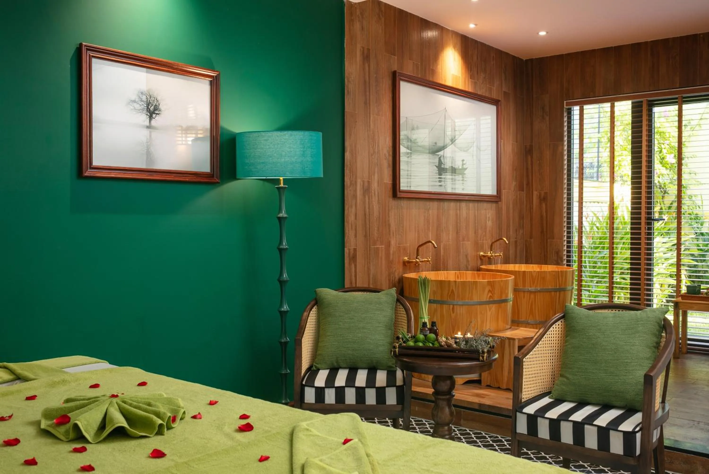 Massage, Bed in Hoi An Golden Holiday Villa