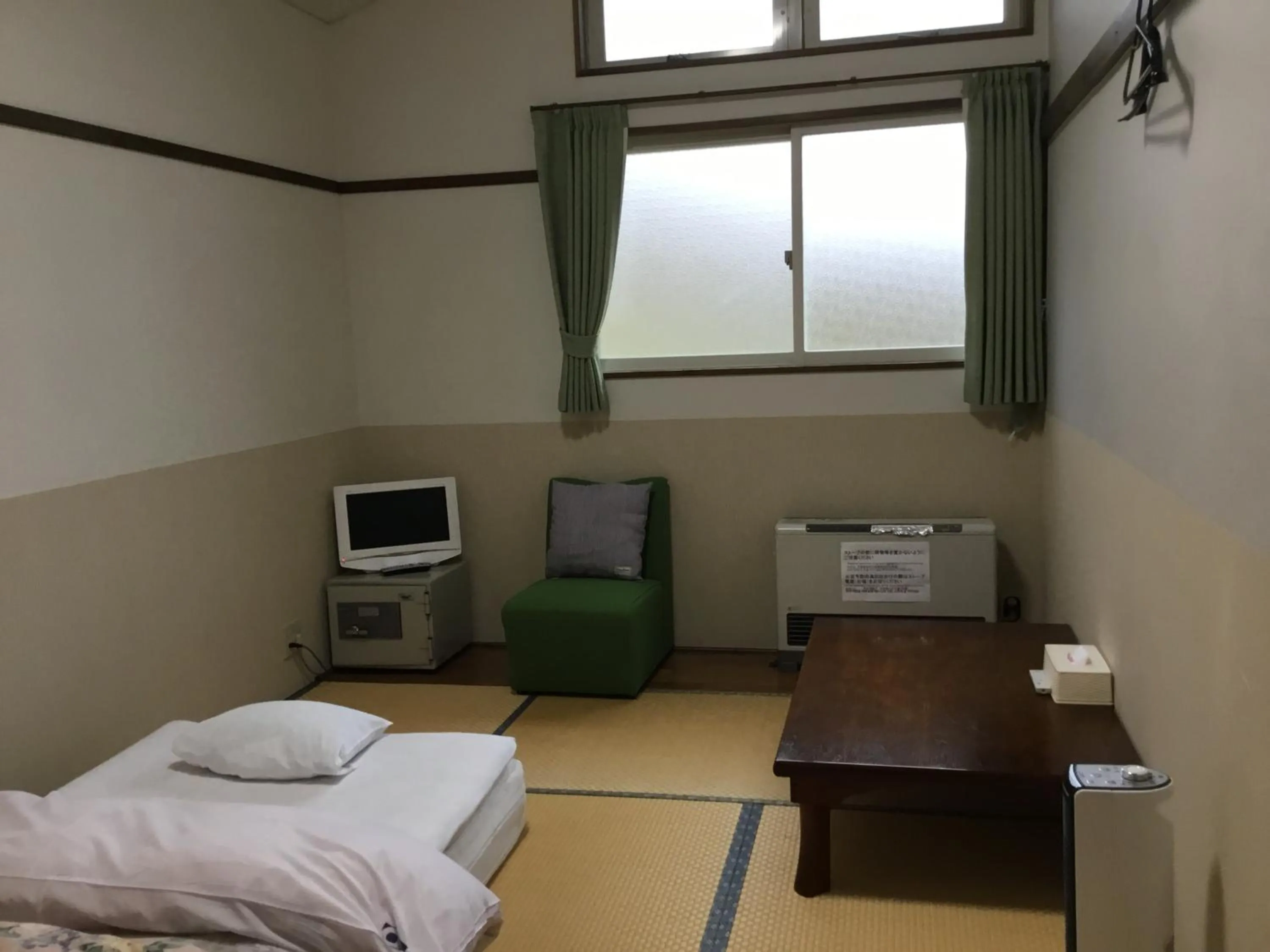 Lodge Christmas Rose Zao