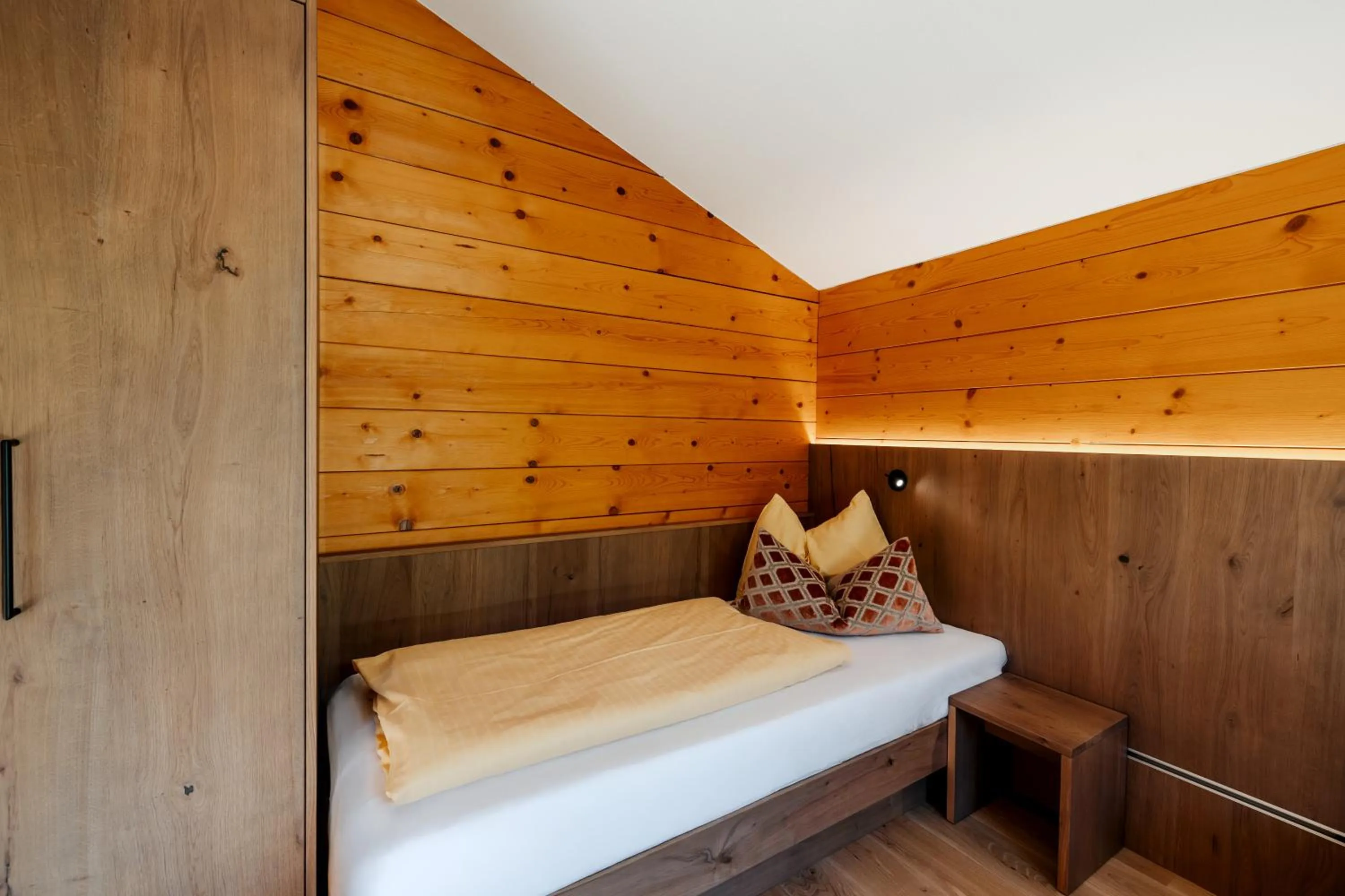 Bedroom, Bed in Hotel Lammwirt