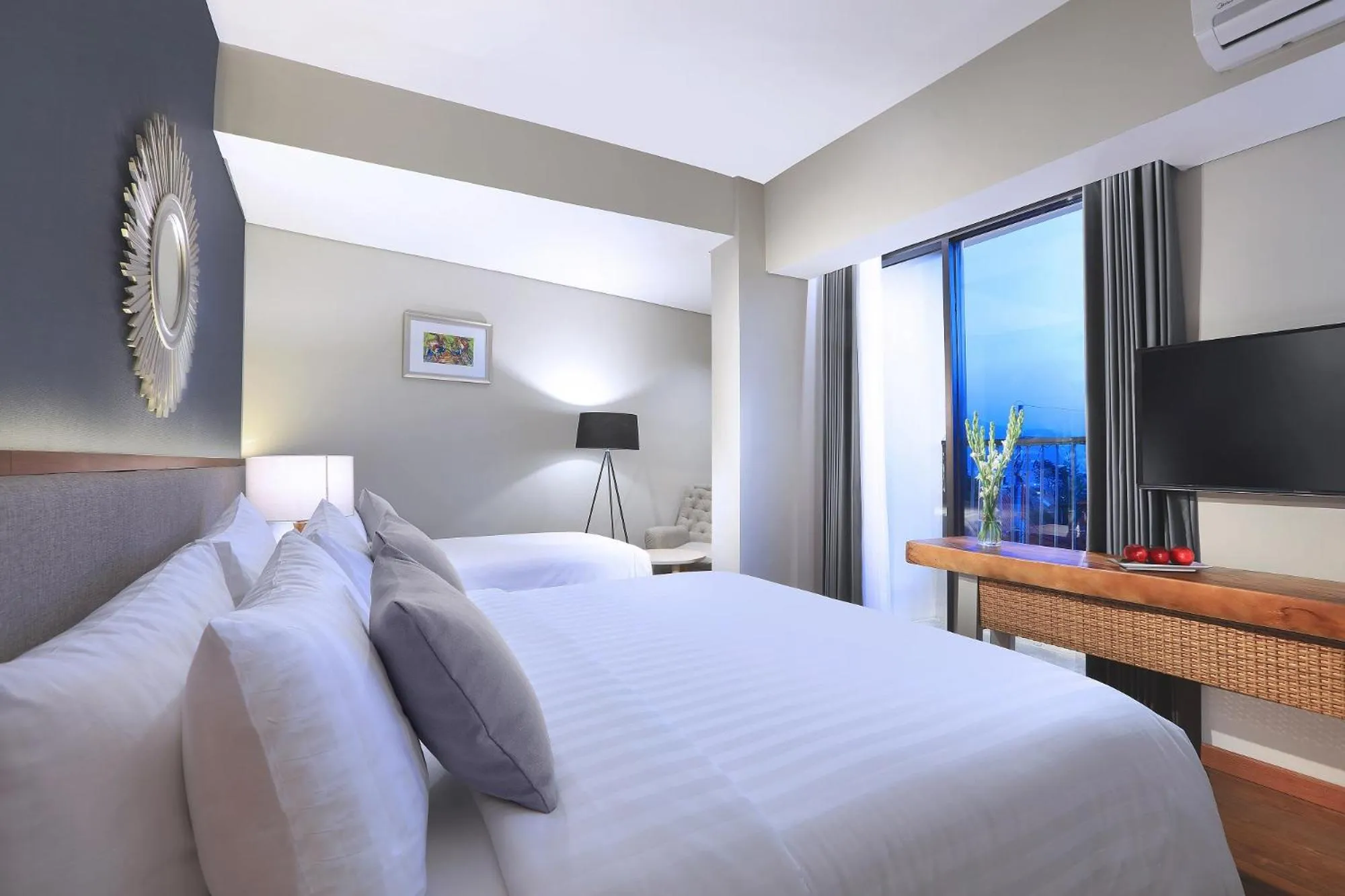 Bed in Aston Inn Batu