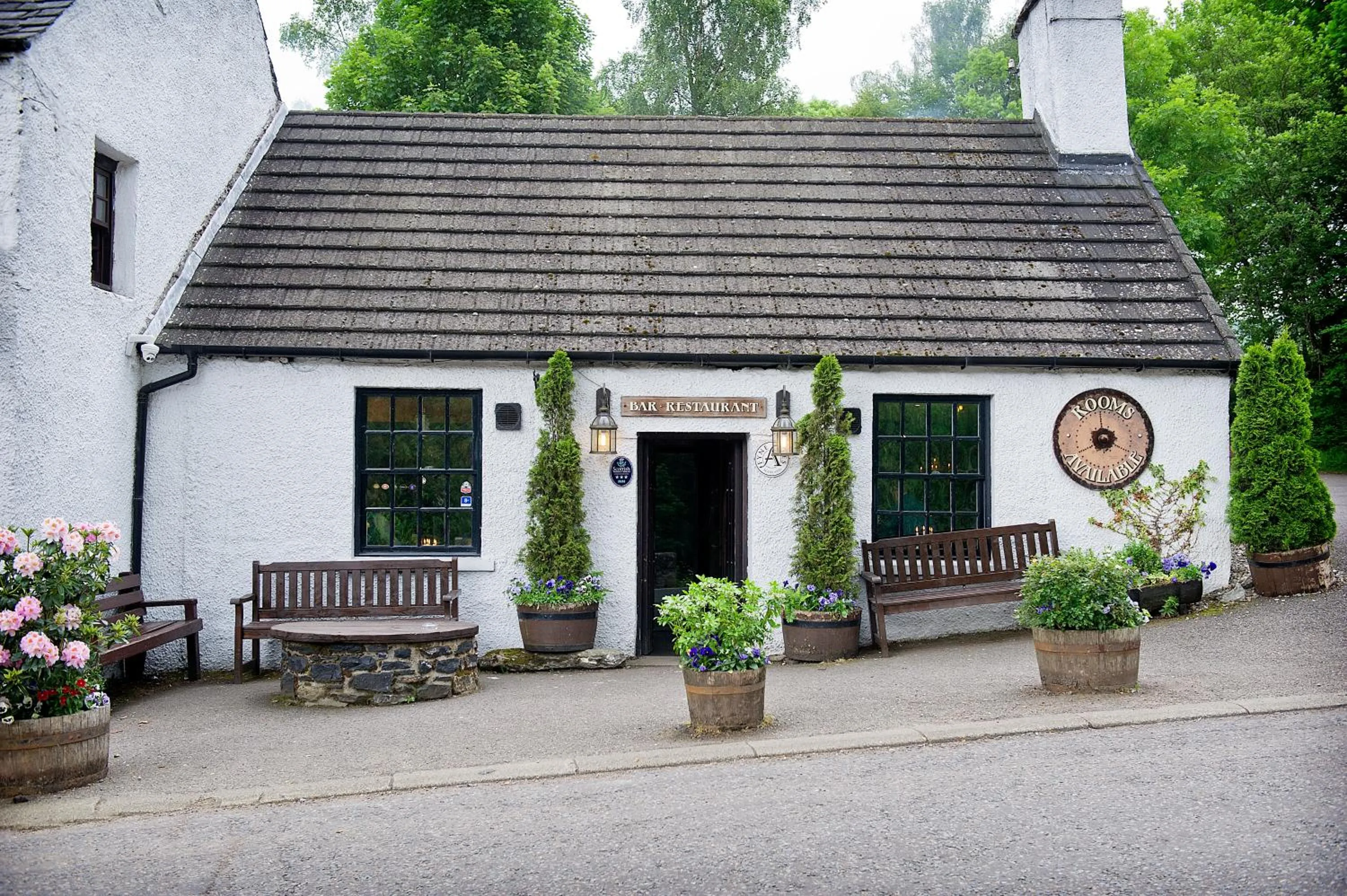 Property building in The Falls Of Dochart Inn