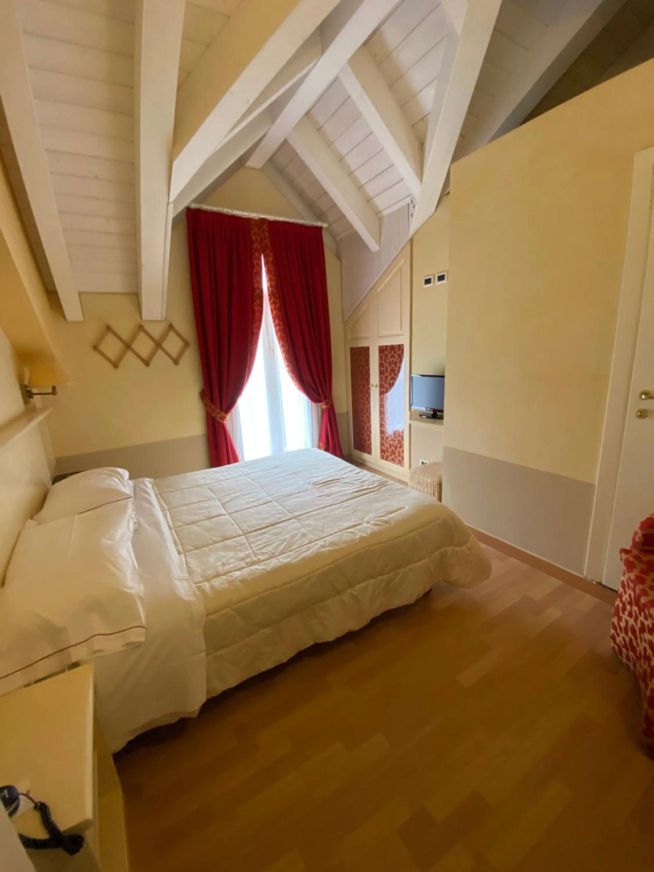 Photo of the whole room, Bed in Hotel Montepizzo