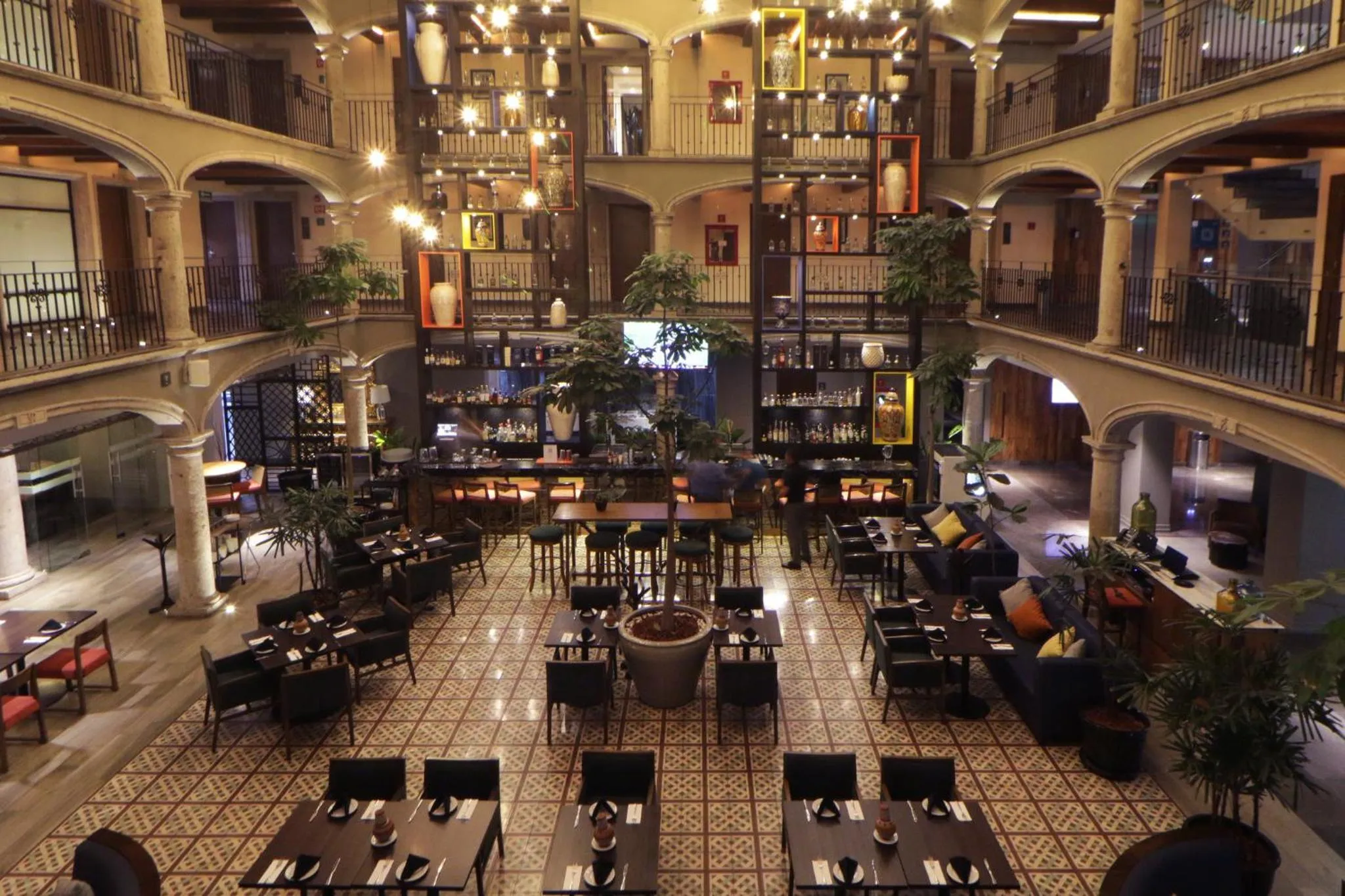 Restaurant/places to eat in Hotel Indigo Guadalajara Expo by IHG