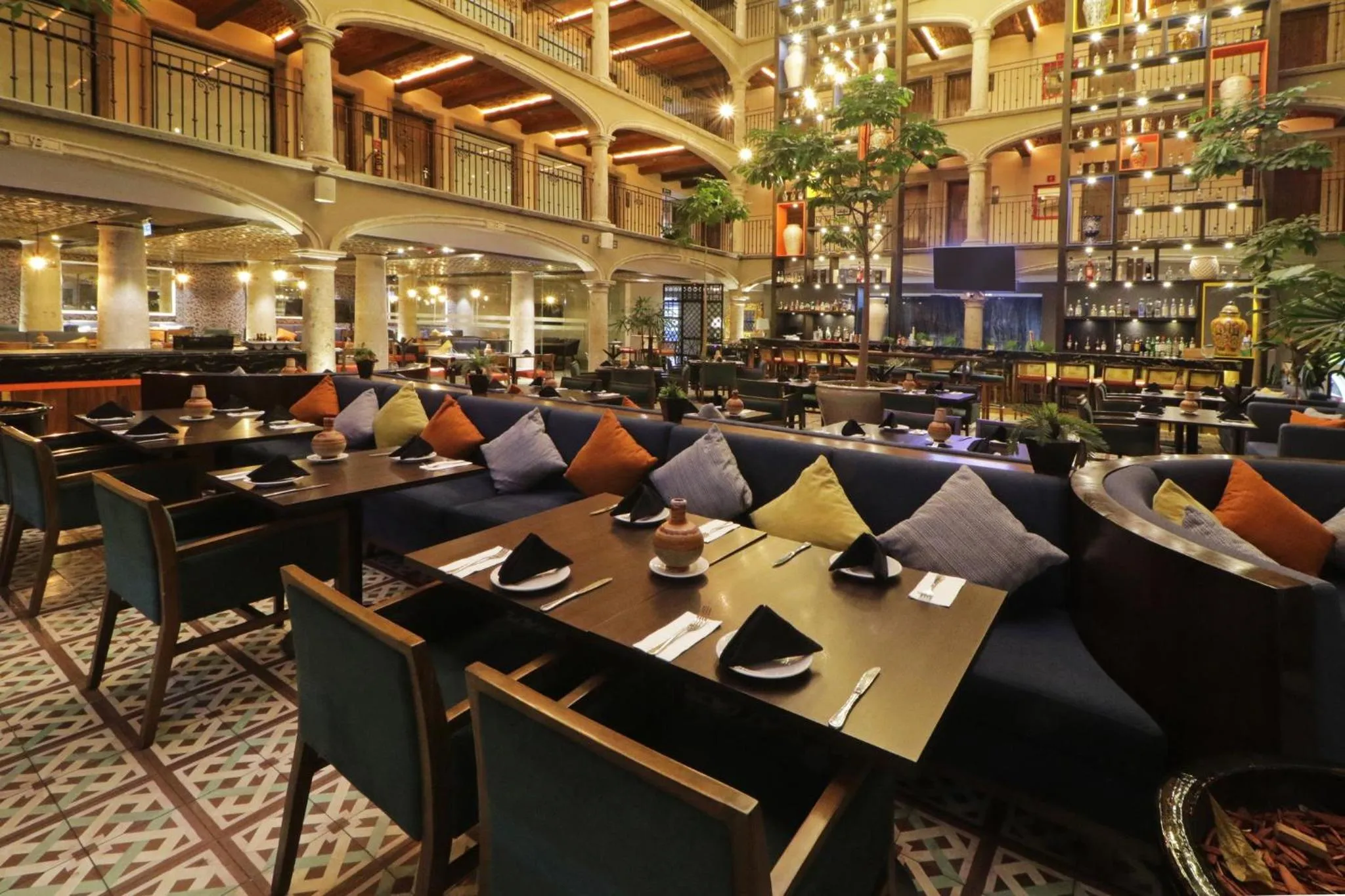 Restaurant/places to eat in Hotel Indigo Guadalajara Expo by IHG