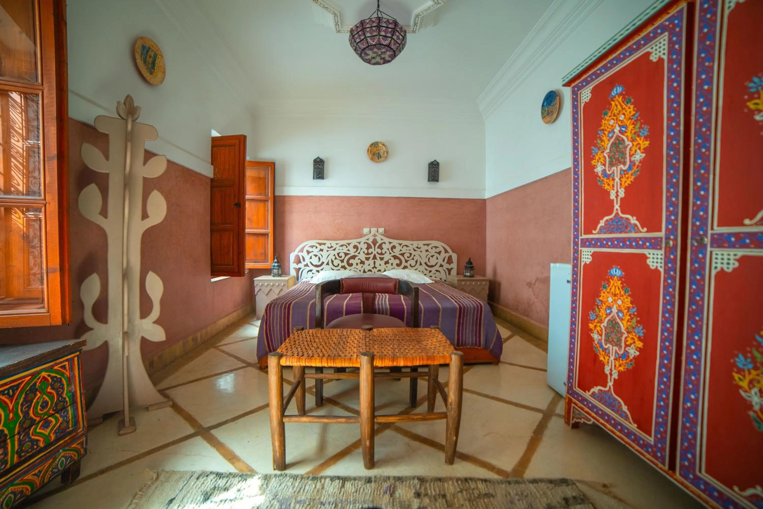 Photo of the whole room, Bed in Riad Euphorbe