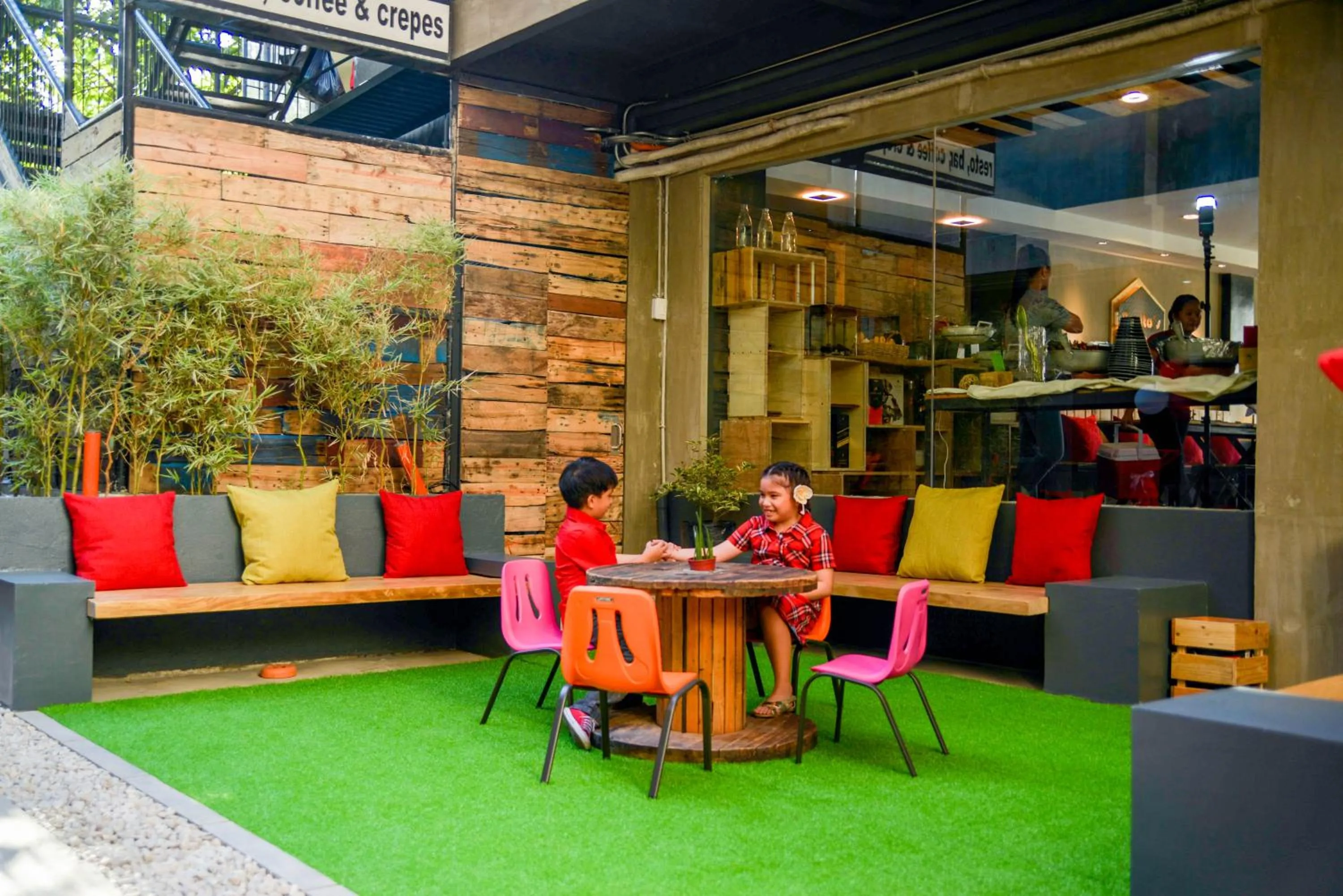 Property building in RedDoorz Plus @ Taft North Mandurriao