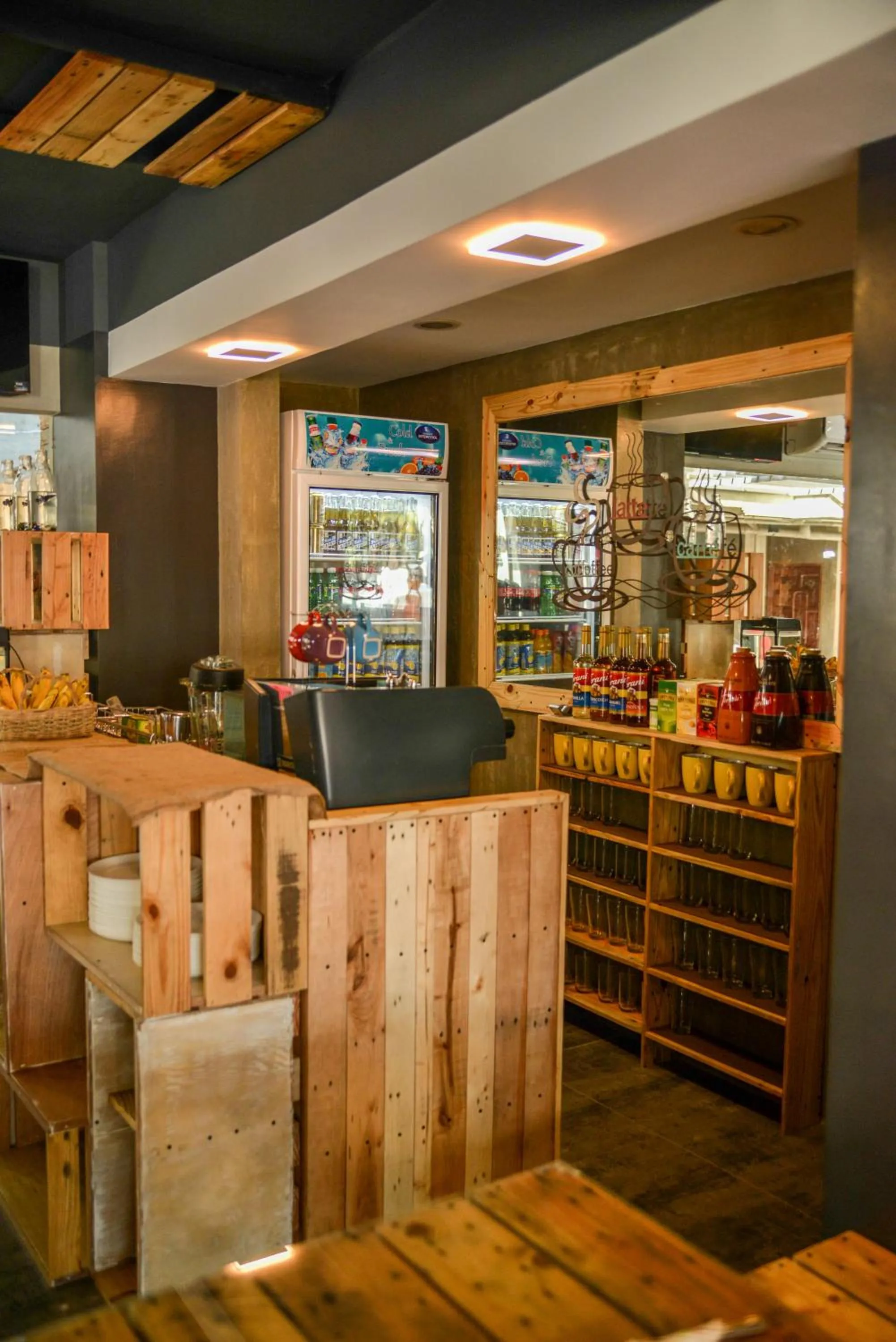 Food and drinks in RedDoorz Plus @ Taft North Mandurriao