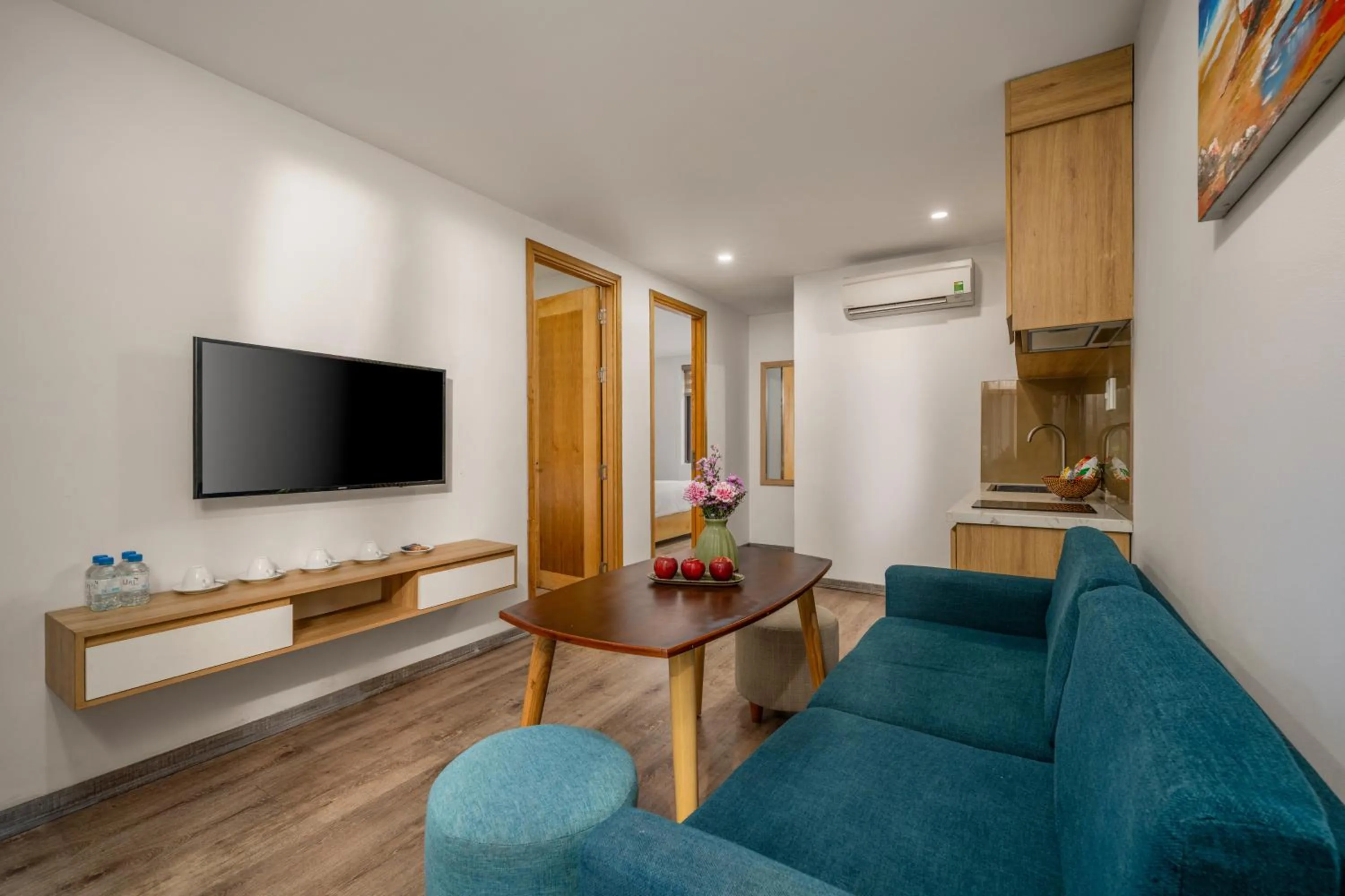 TV and multimedia in Lahome Boutique Villa and Apartment