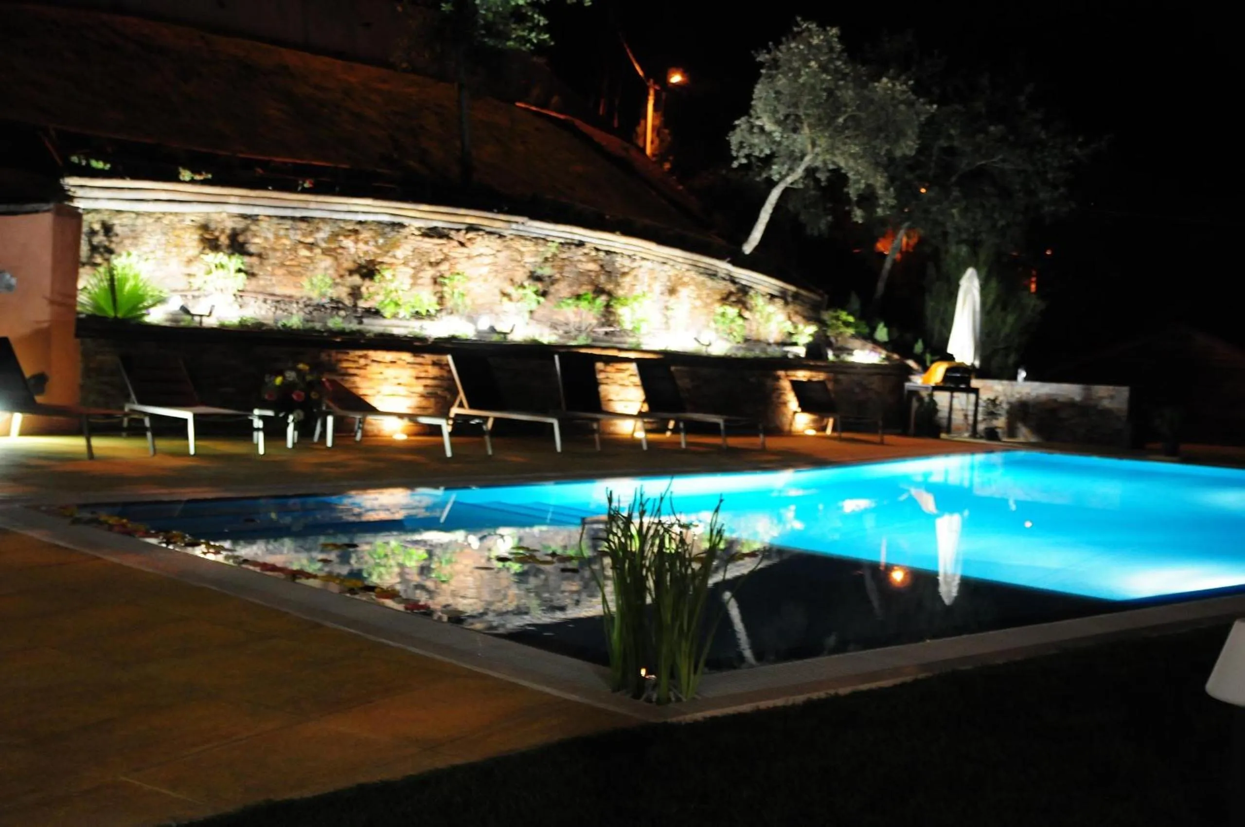 Swimming pool in Hotel Rural Quinta da Conchada