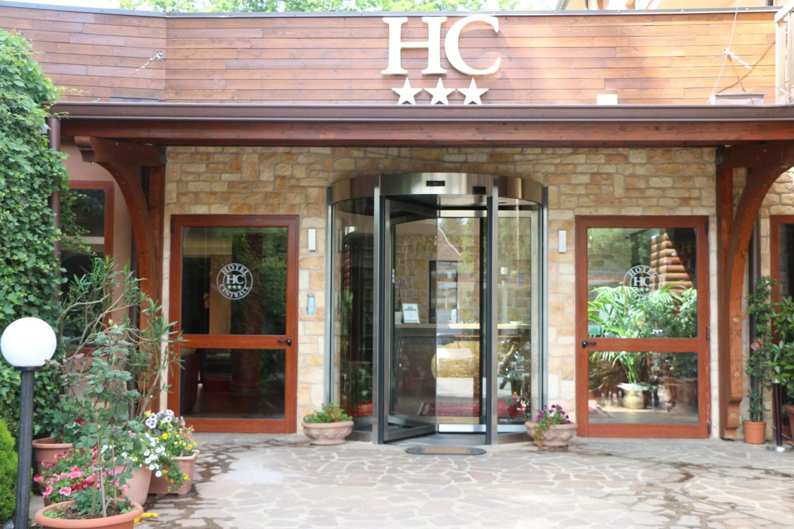 Facade/entrance in Hotel Centrale