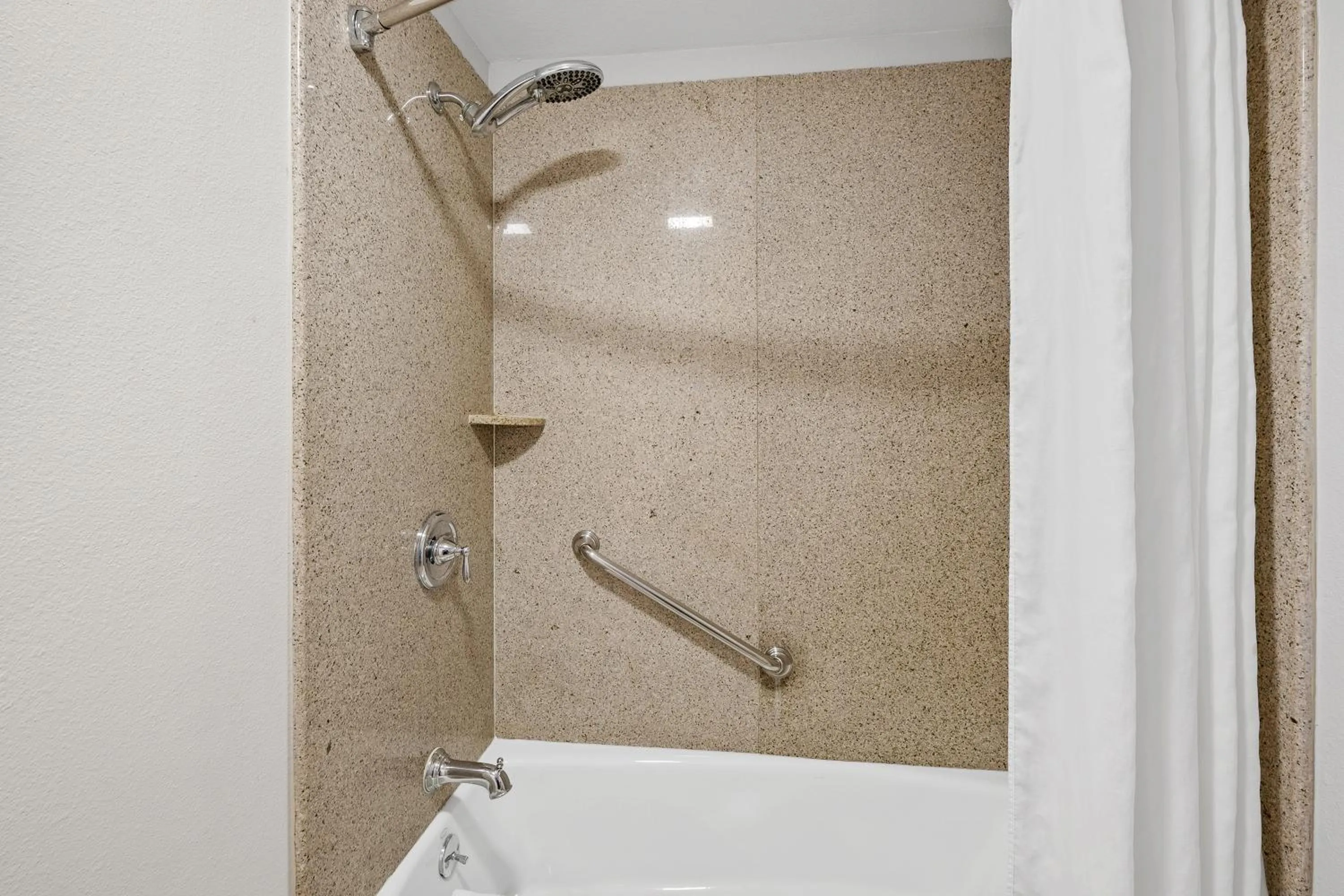 Bathroom in Vagabond Inn Whittier