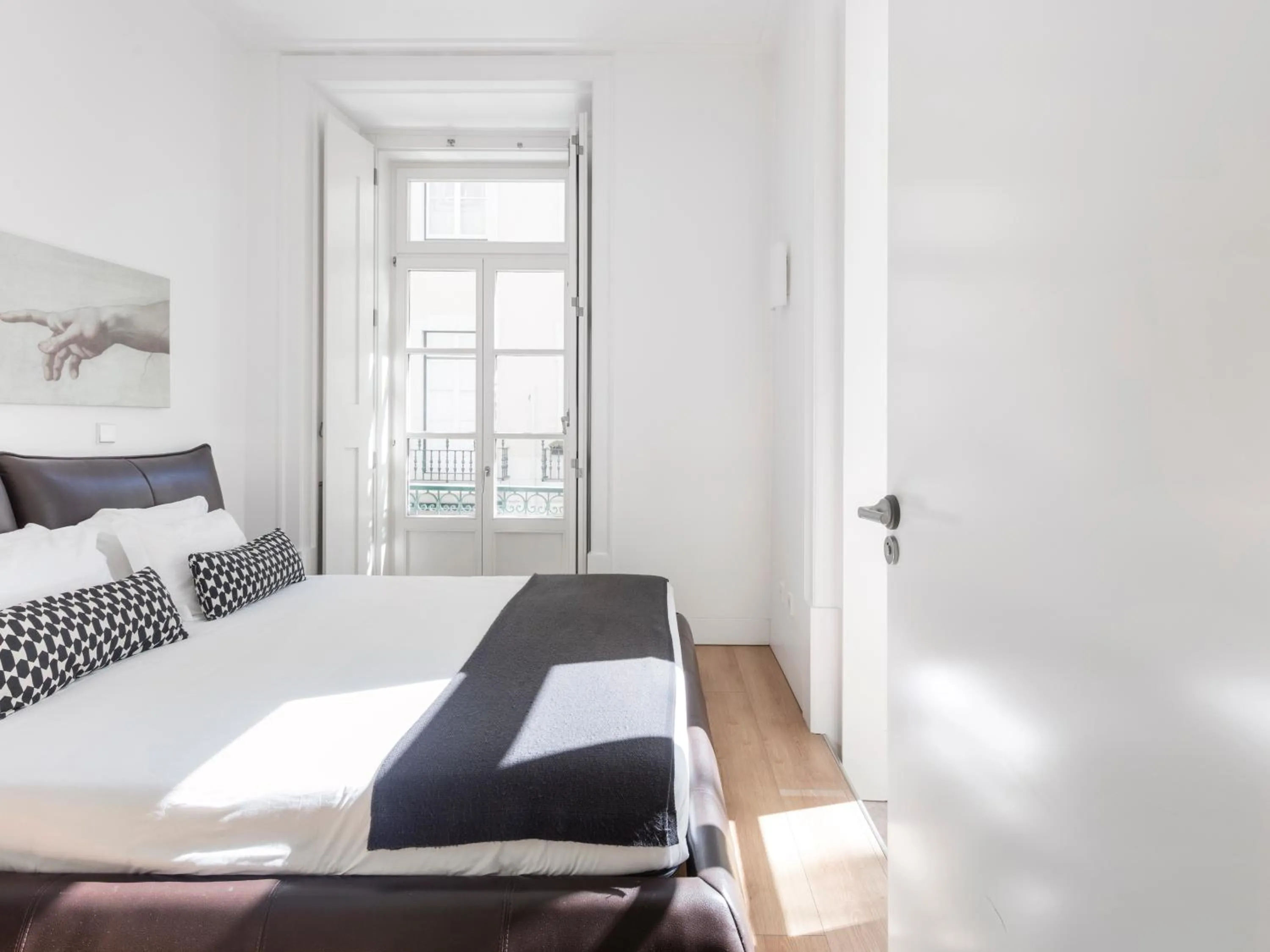 Bedroom, Bed in Lisbon Serviced Apartments - Baixa