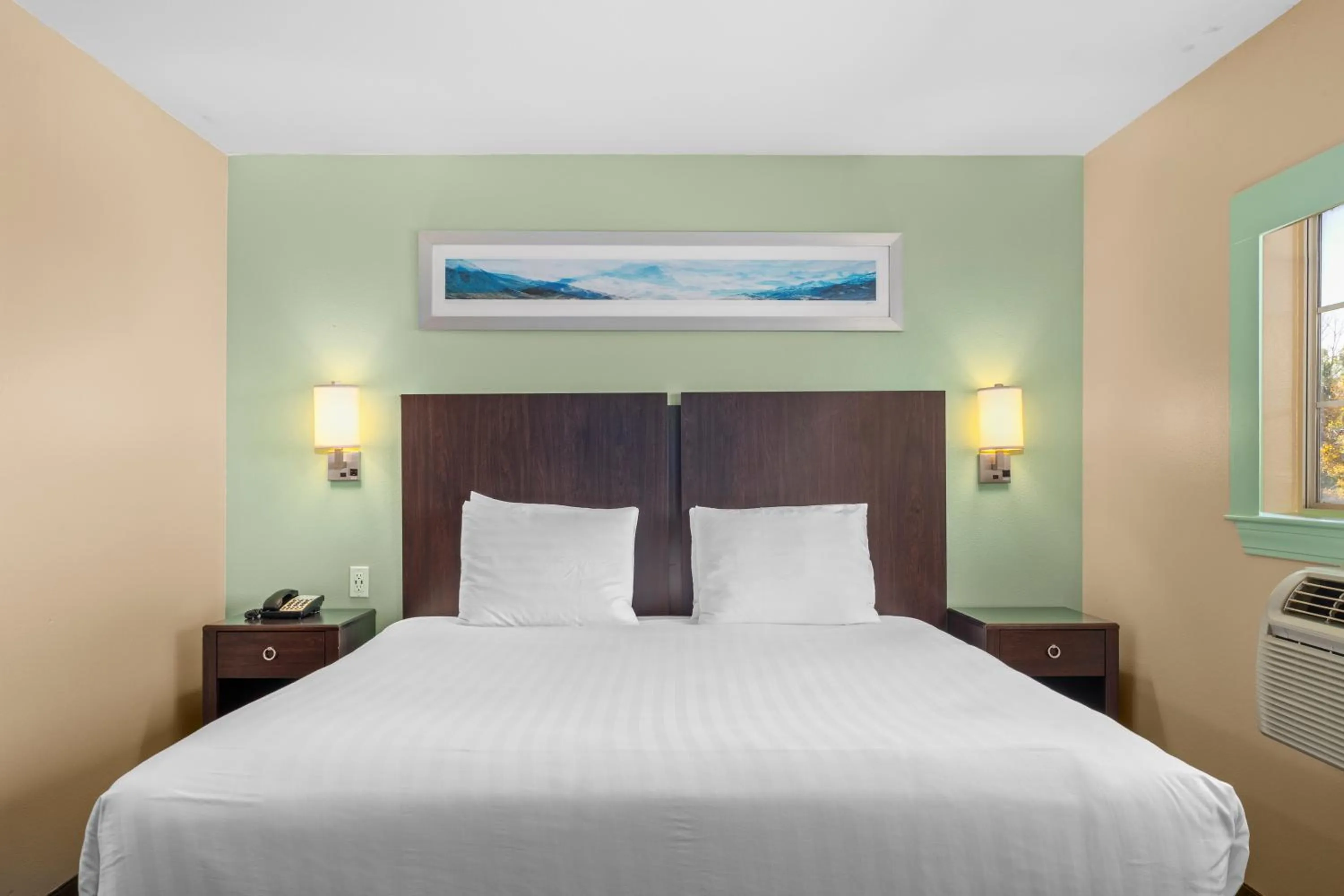 Bed in GreenTree Suites Eagle / Vail Valley