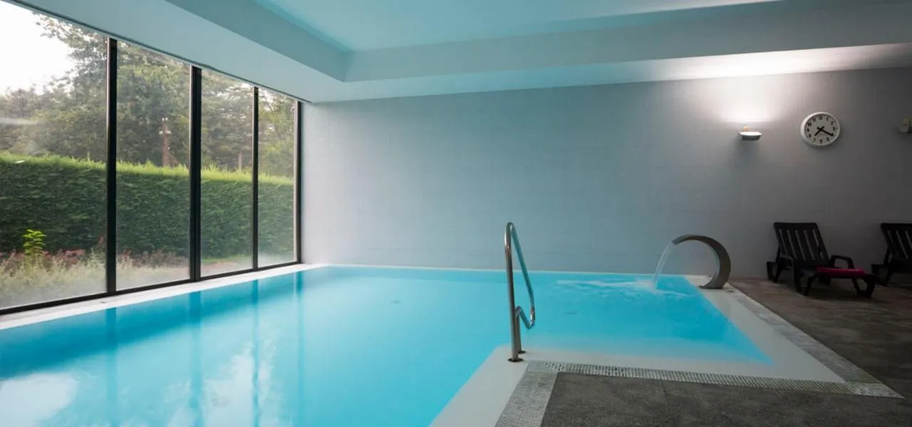 Swimming pool in Primavera Perfume Hotel