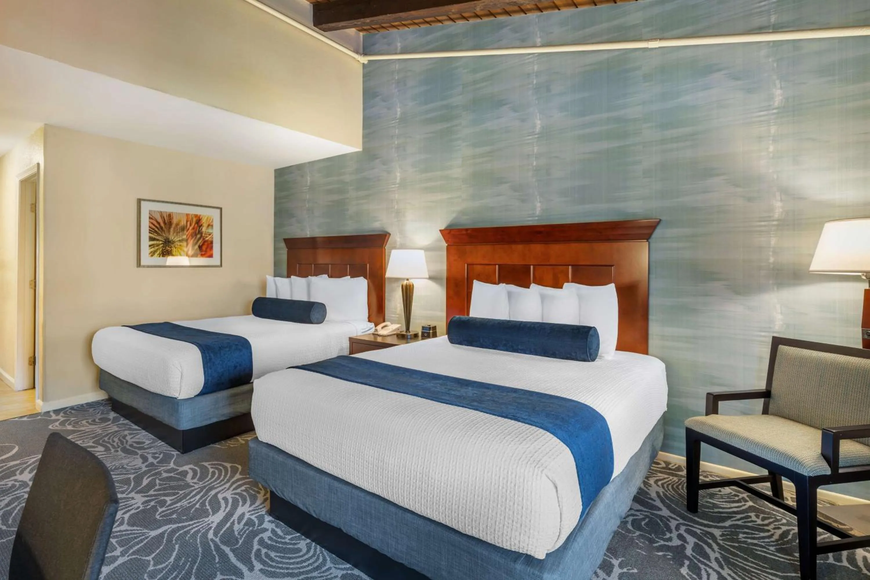 Bedroom, Bed in Best Western Plus Carpinteria Inn