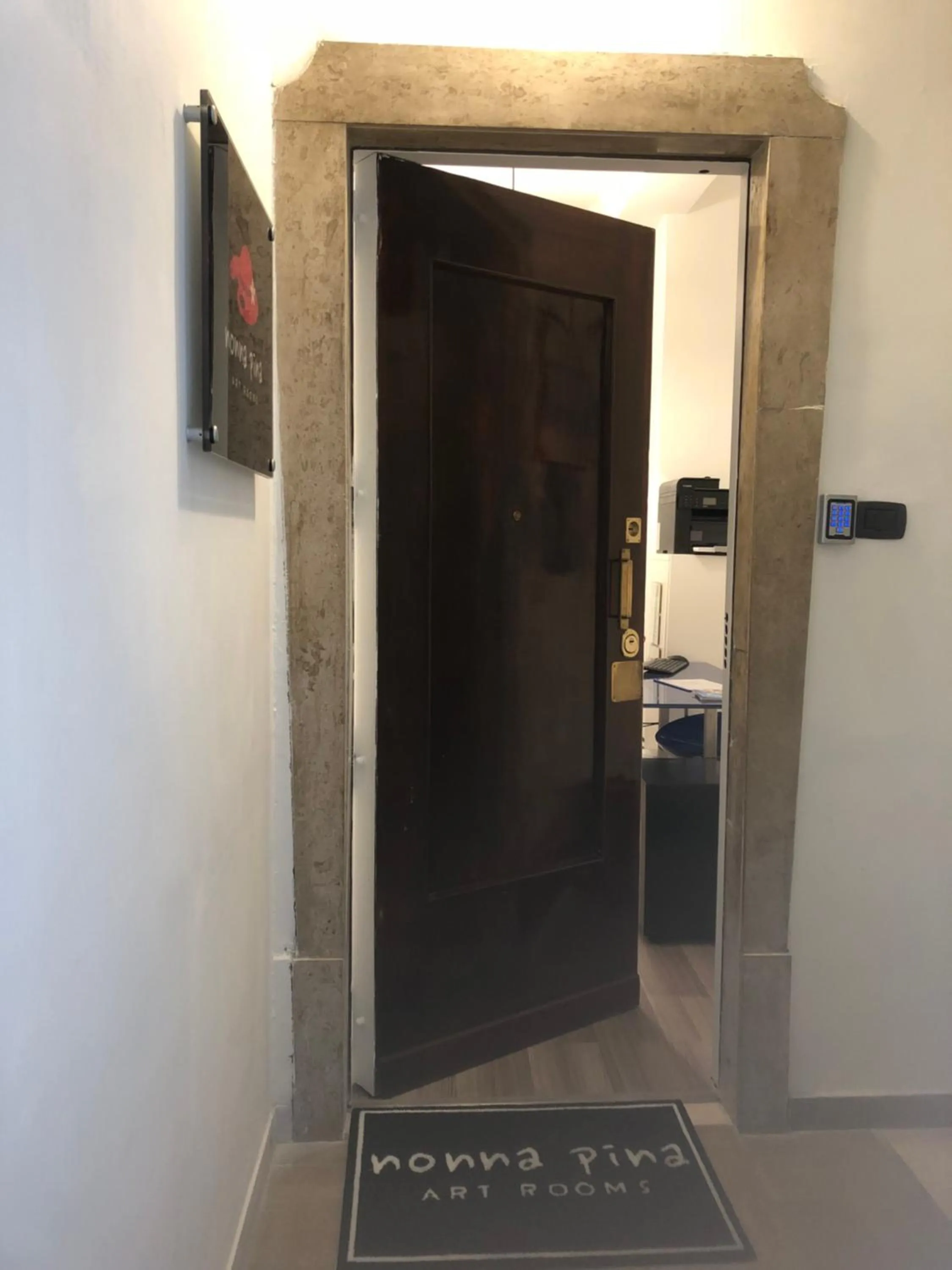 Property building in Nonna Pina Art Rooms