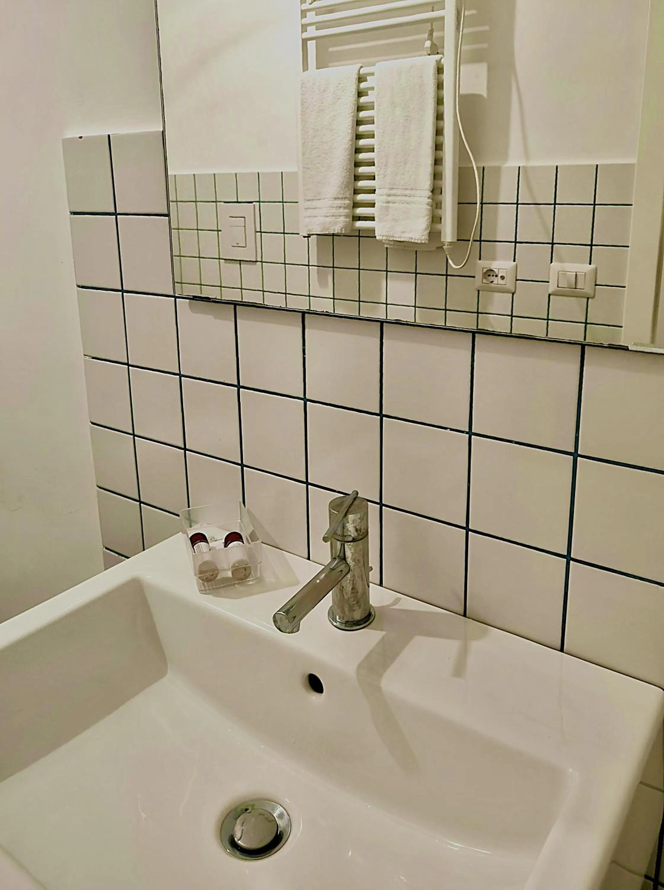 Shower in Nonna Pina Art Rooms