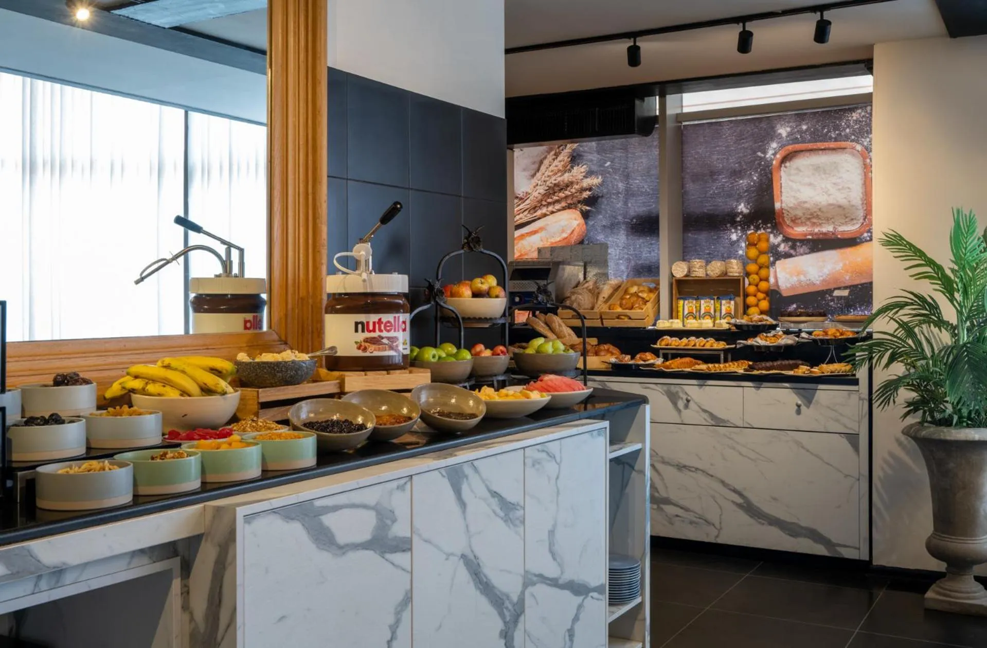 Breakfast in Leonardo Boutique Rehovot