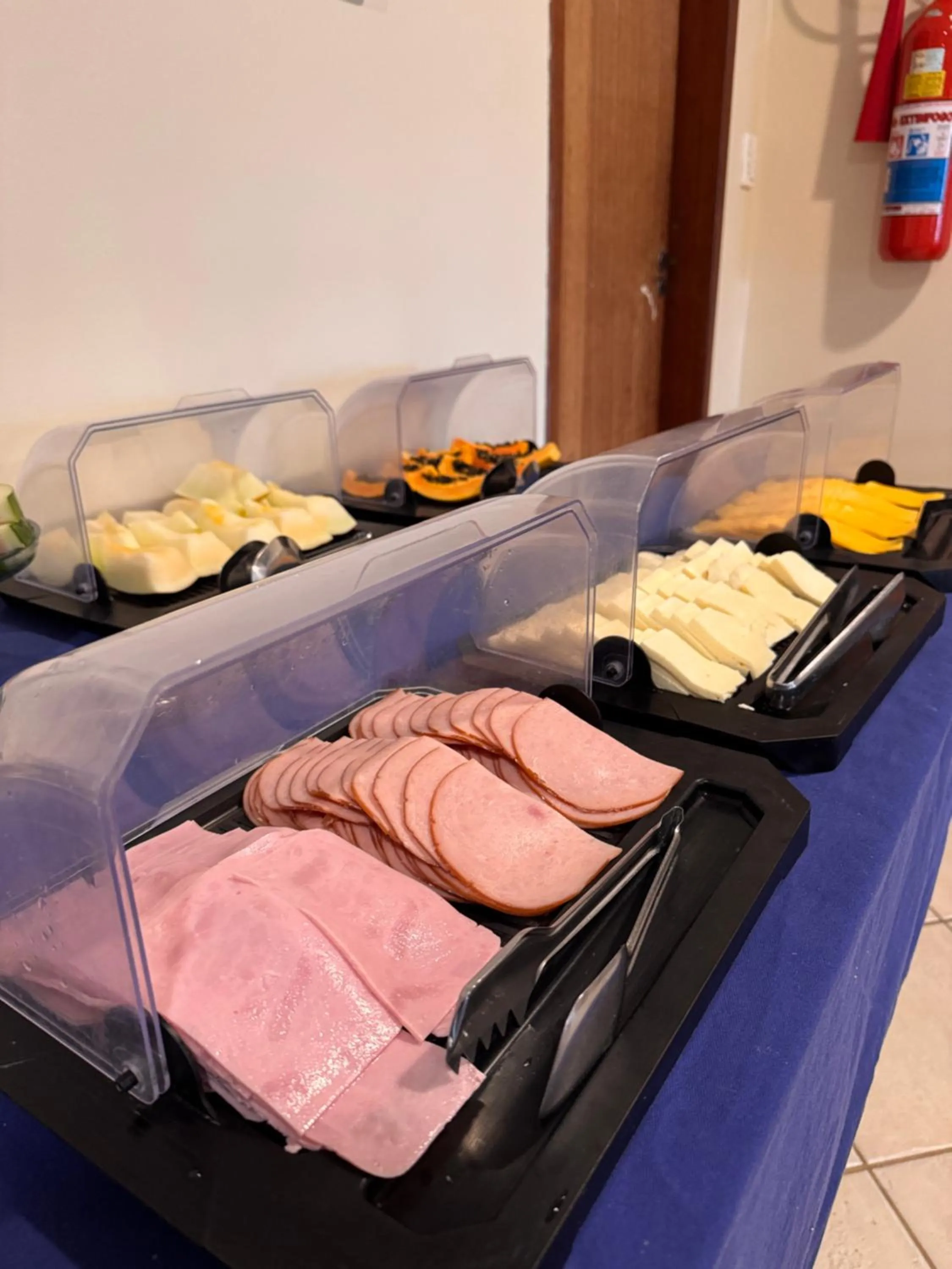 Buffet breakfast in Pousada Porto Praia