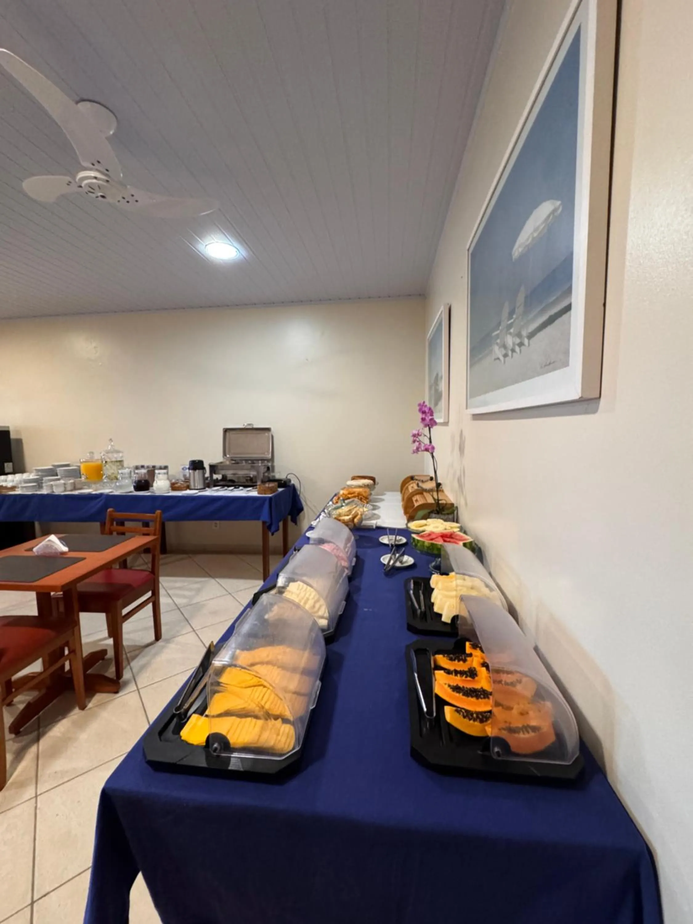 Buffet breakfast in Pousada Porto Praia