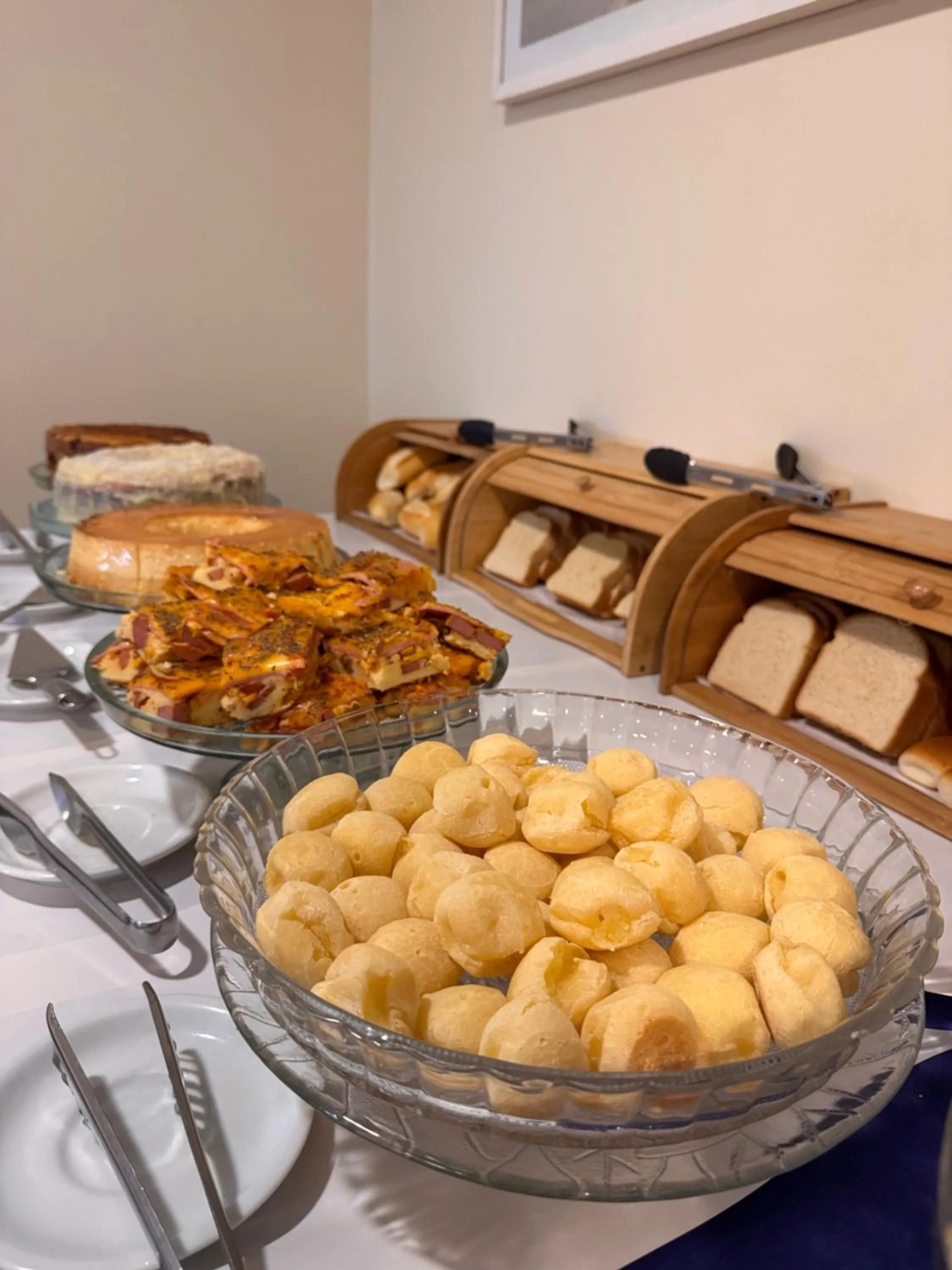 Buffet breakfast in Pousada Porto Praia