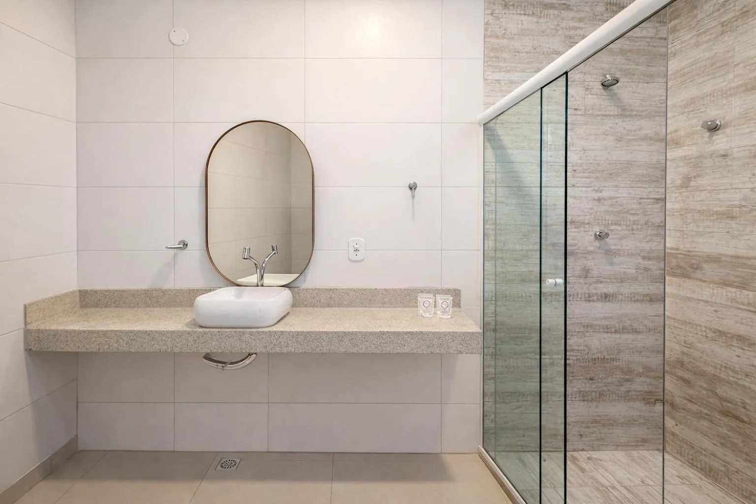 Bathroom in Pousada Porto Praia