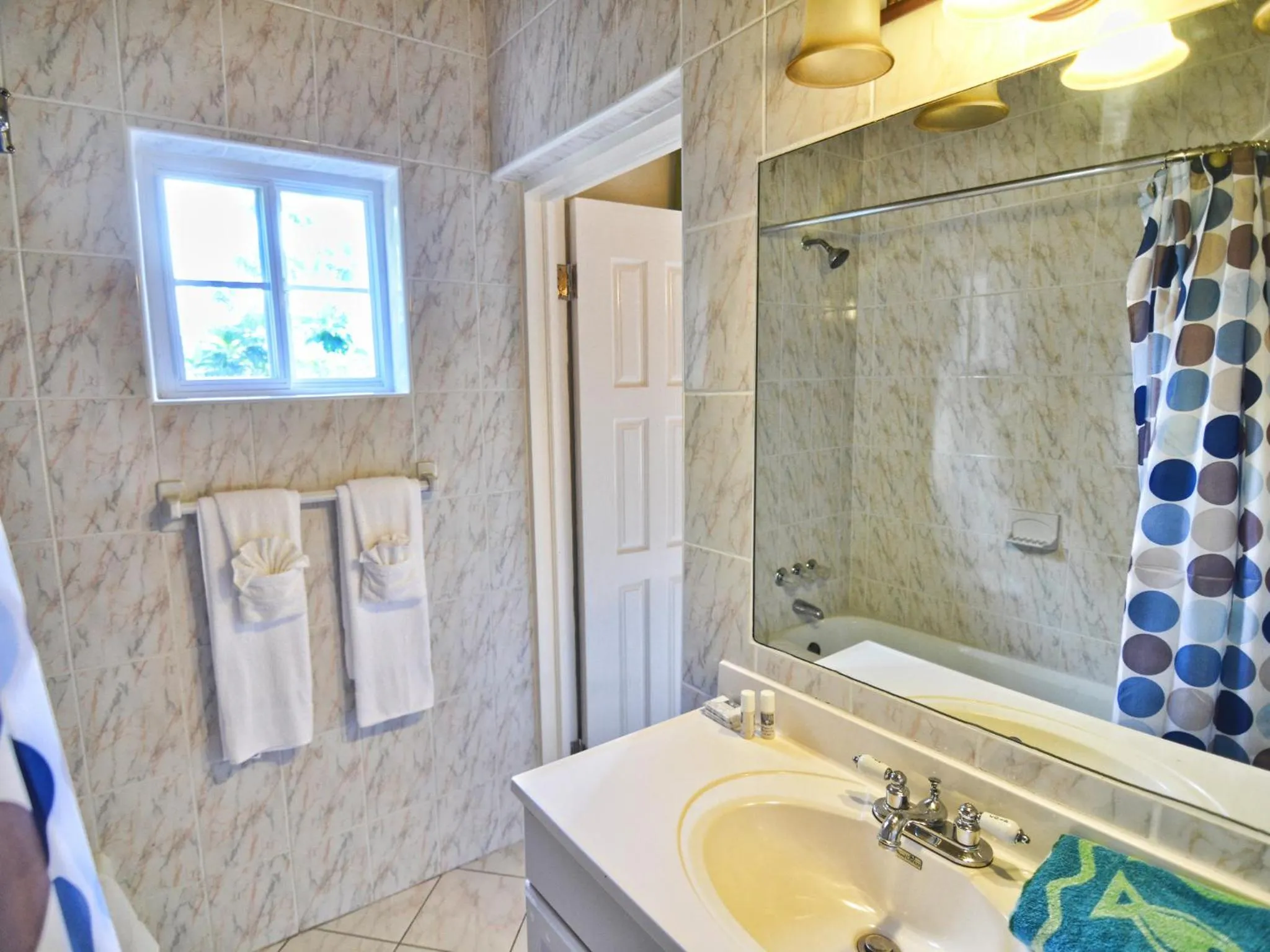 Bathroom in Tropical Lagoon Resort