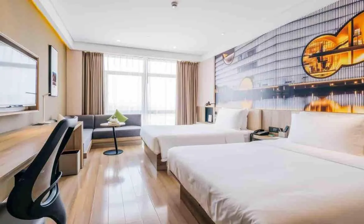 Atour Hotel (Shanghai International Tourism and Resorts Zone XiuYan Road)