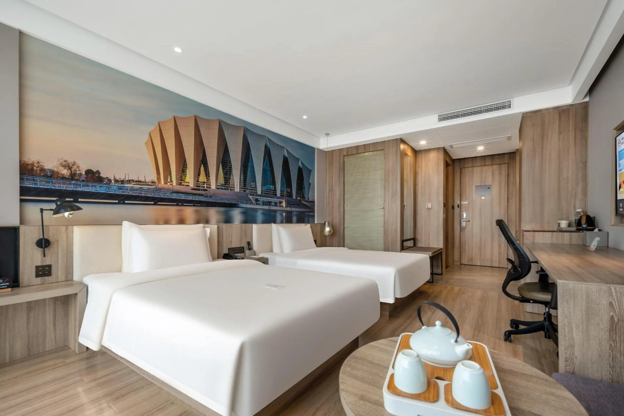 Atour Hotel (Shanghai International Tourism and Resorts Zone XiuYan Road)