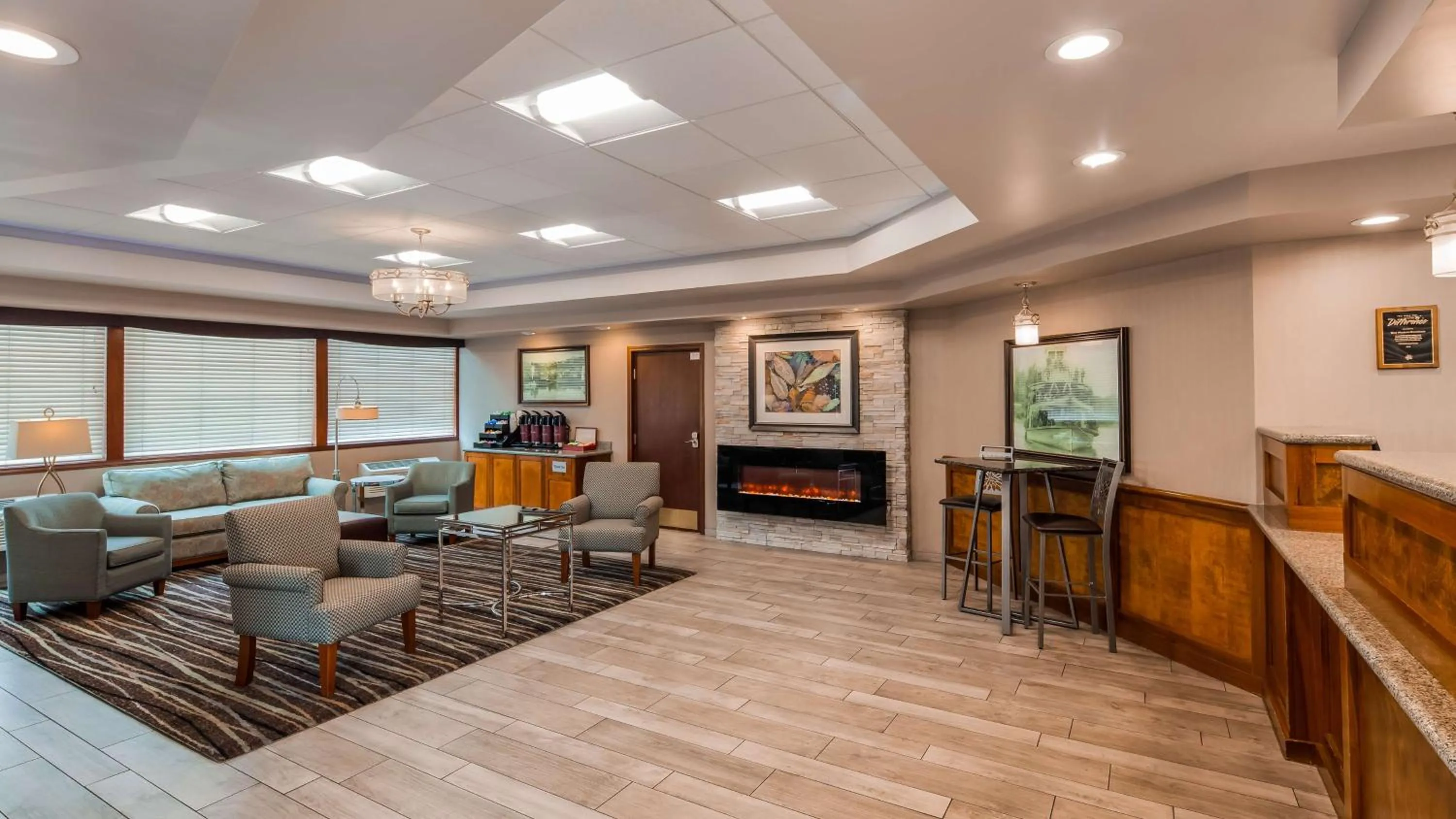 Lobby or reception in Best Western Plus Rivershore Hotel