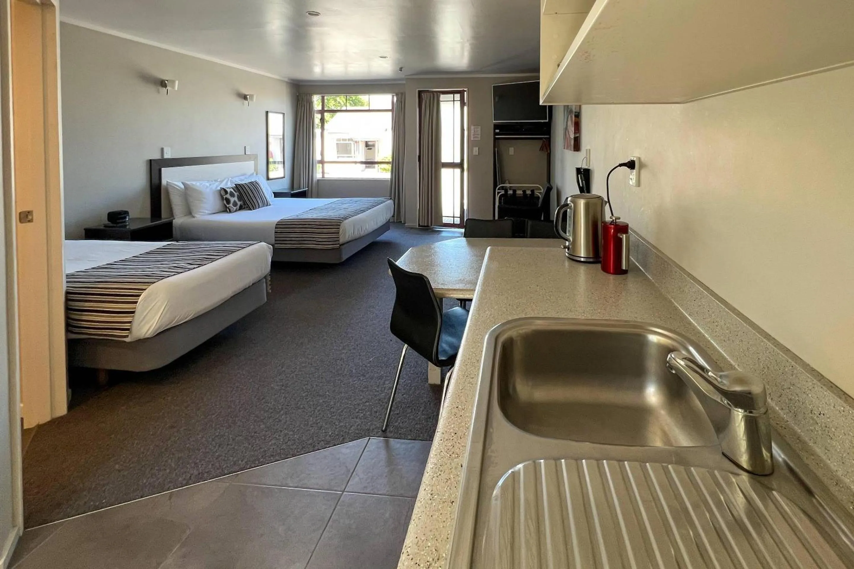 Bedroom, Bed in Quality Inn Acapulco Taupo