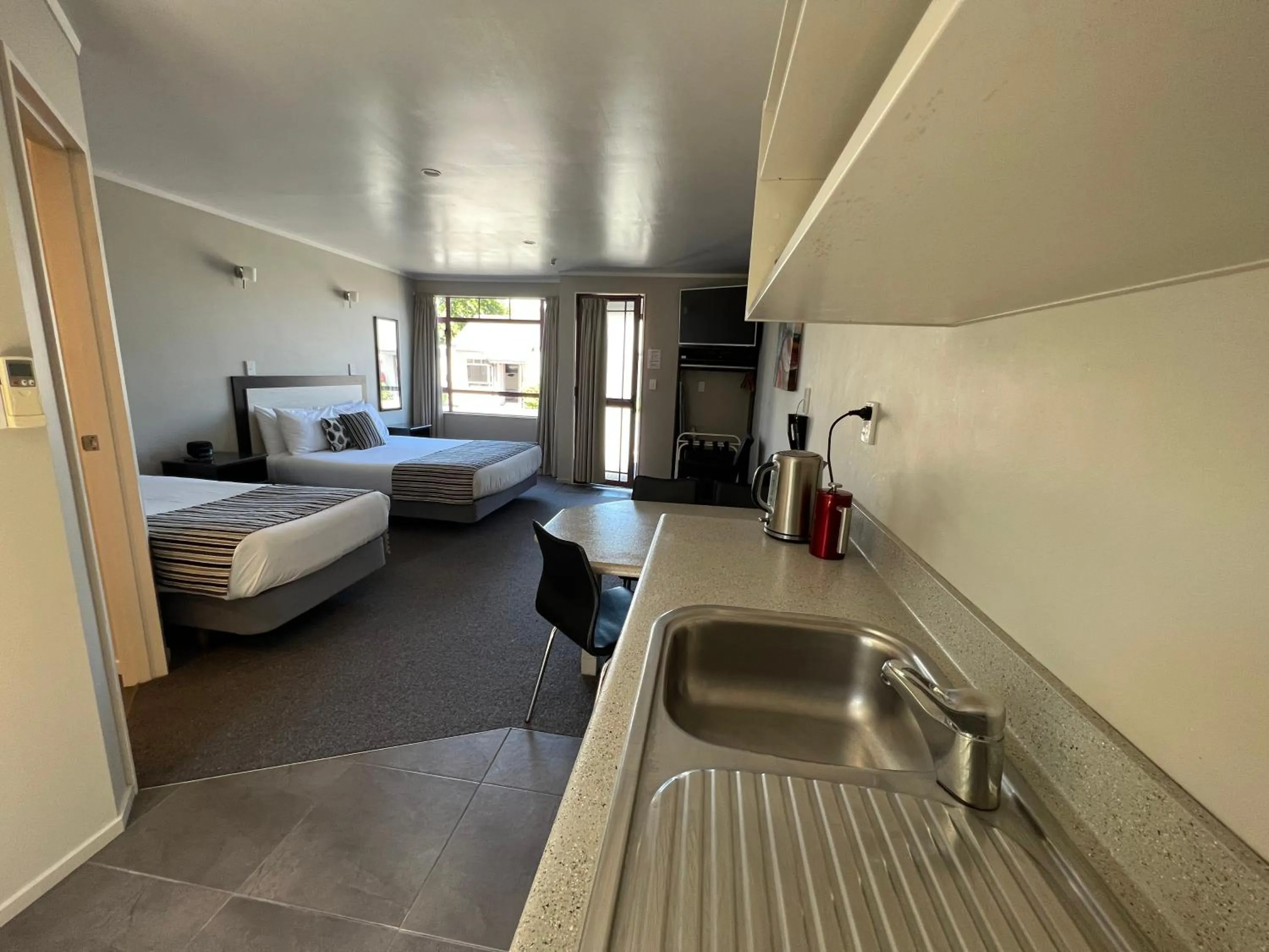 Bed in Quality Inn Acapulco Taupo