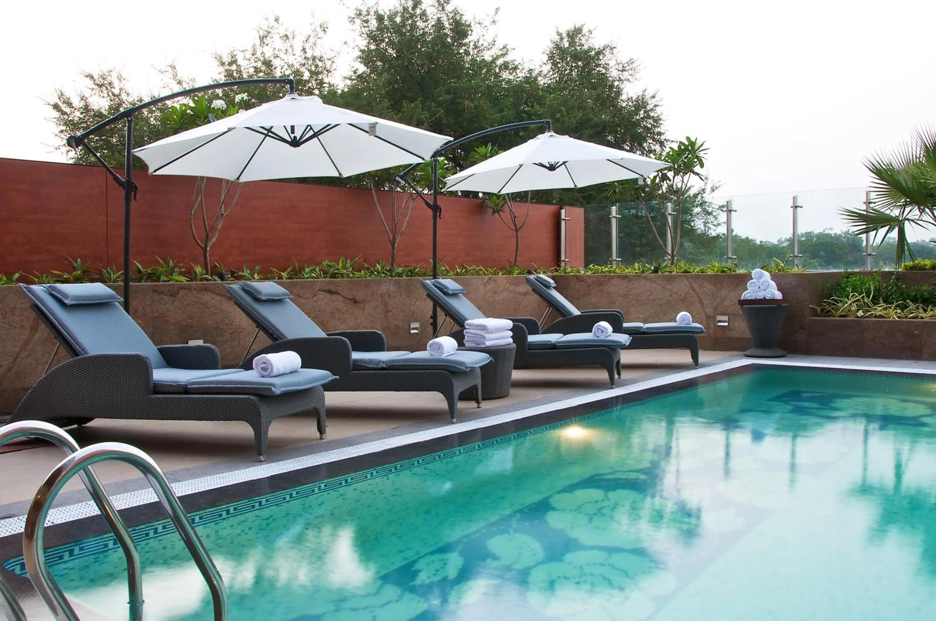 Swimming pool in Vivanta Hyderabad, Begumpet