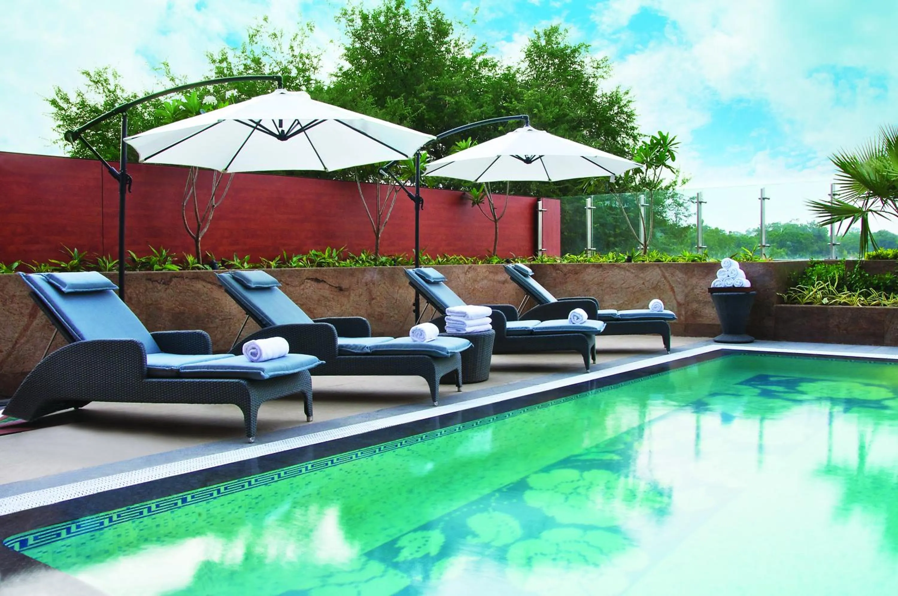 Day in Vivanta Hyderabad, Begumpet