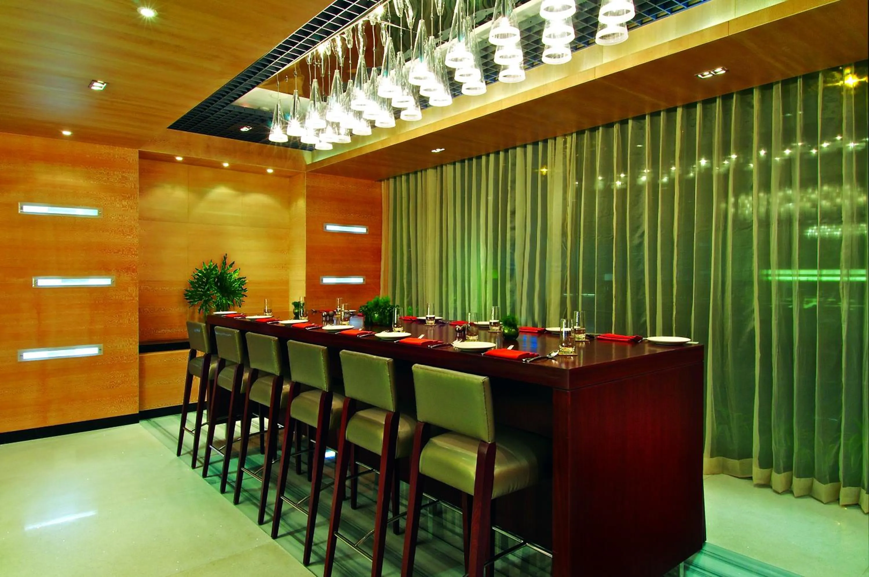 Lounge or bar in Vivanta Hyderabad, Begumpet