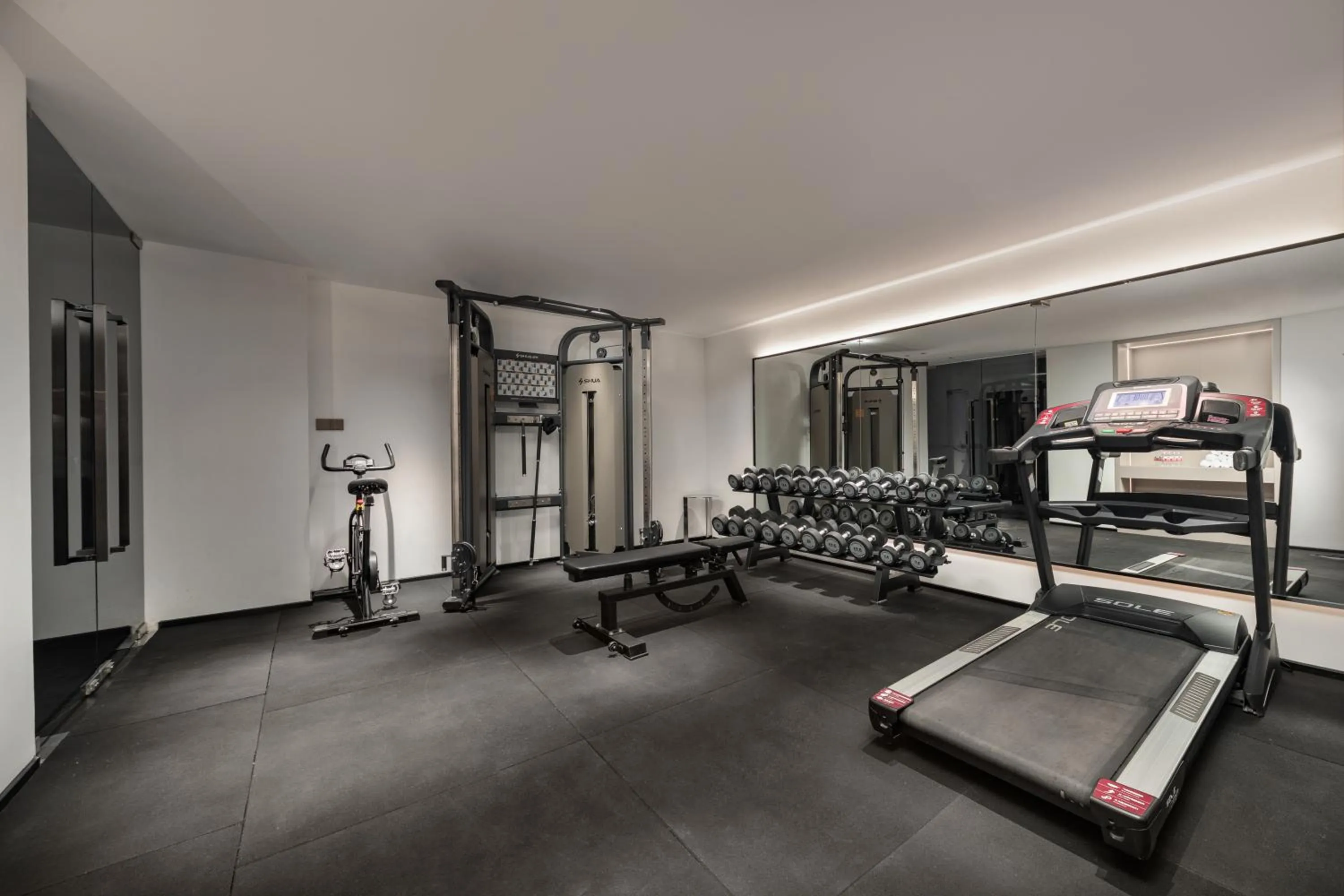 Fitness centre/facilities in JingLai Bushe Hotel Bund Nanjing West Road Shanghai