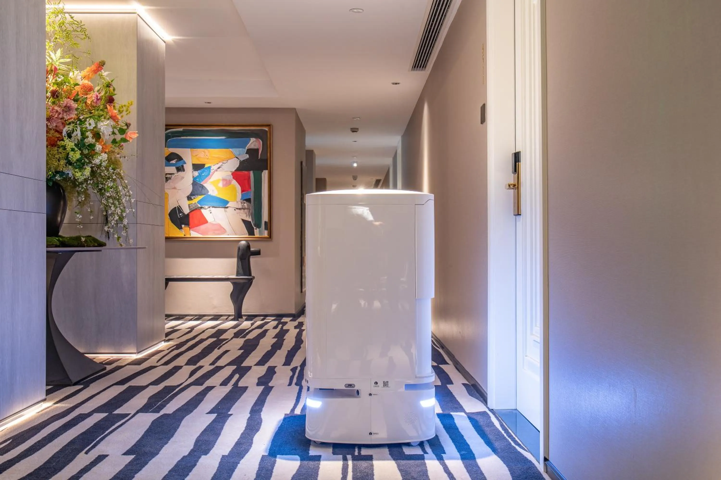 People in JingLai Bushe Hotel Bund Nanjing West Road Shanghai