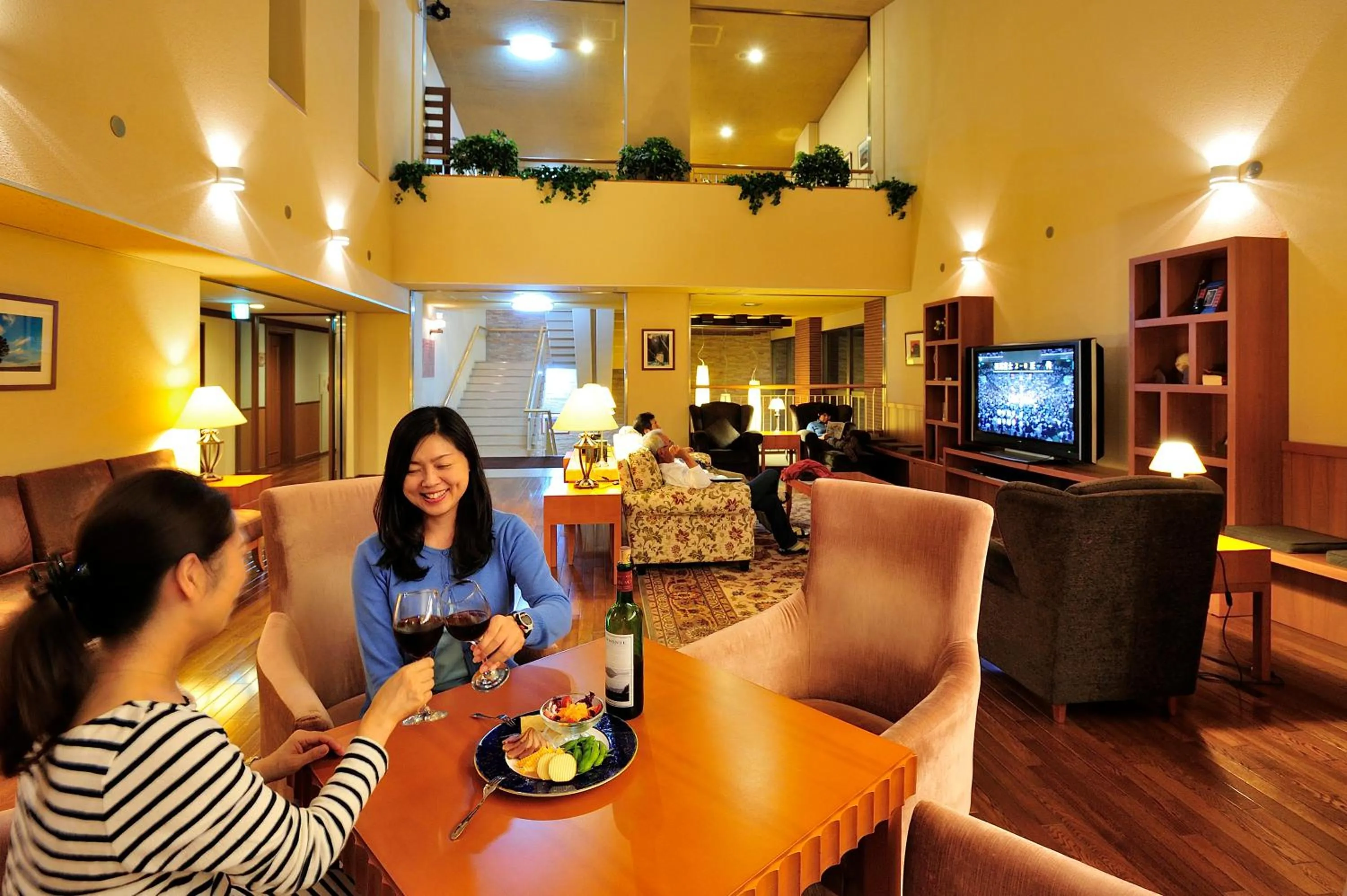 Communal lounge/ TV room in Asahidake Onsen Hotel Deer Valley